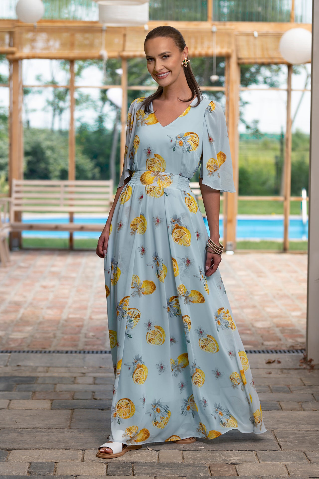 Rochie maxi din voal bleu ciel cu imprimeu mediteranean cu lămâi