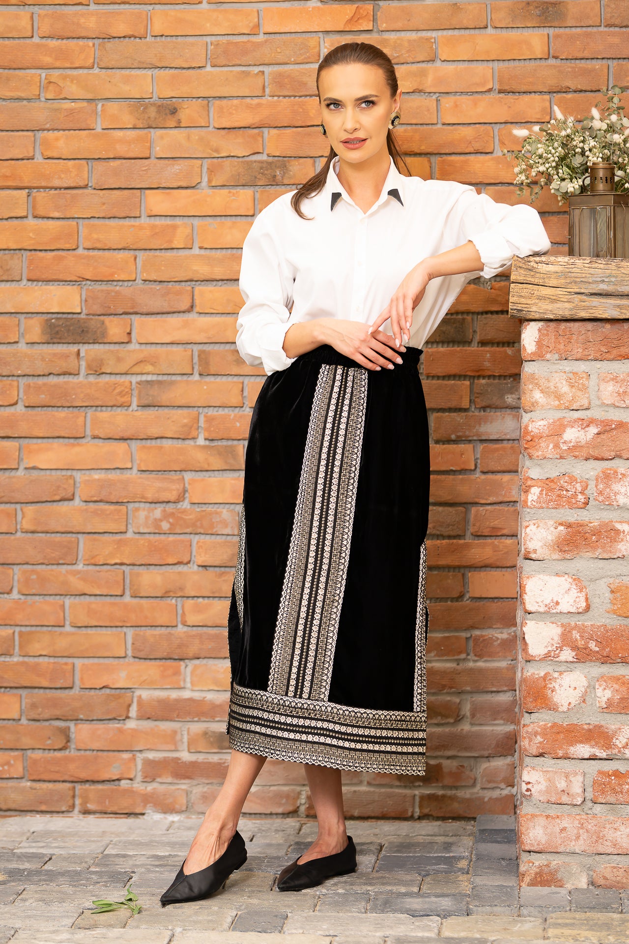 Fustă din catifea de mătase și jacquard țesut auriu