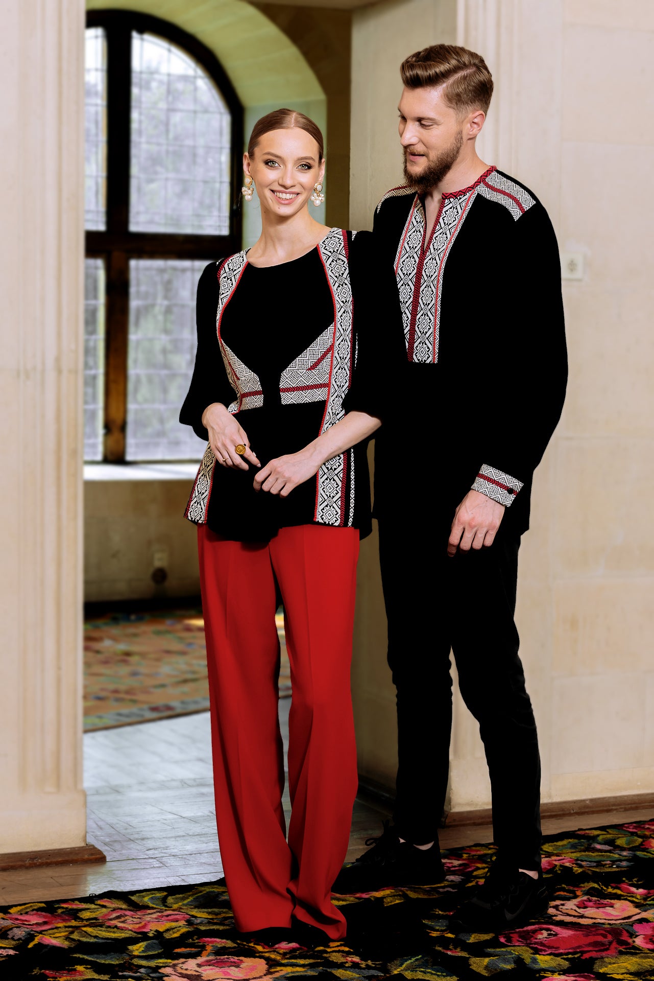 Bluza neagra cu pieptar tesut alba