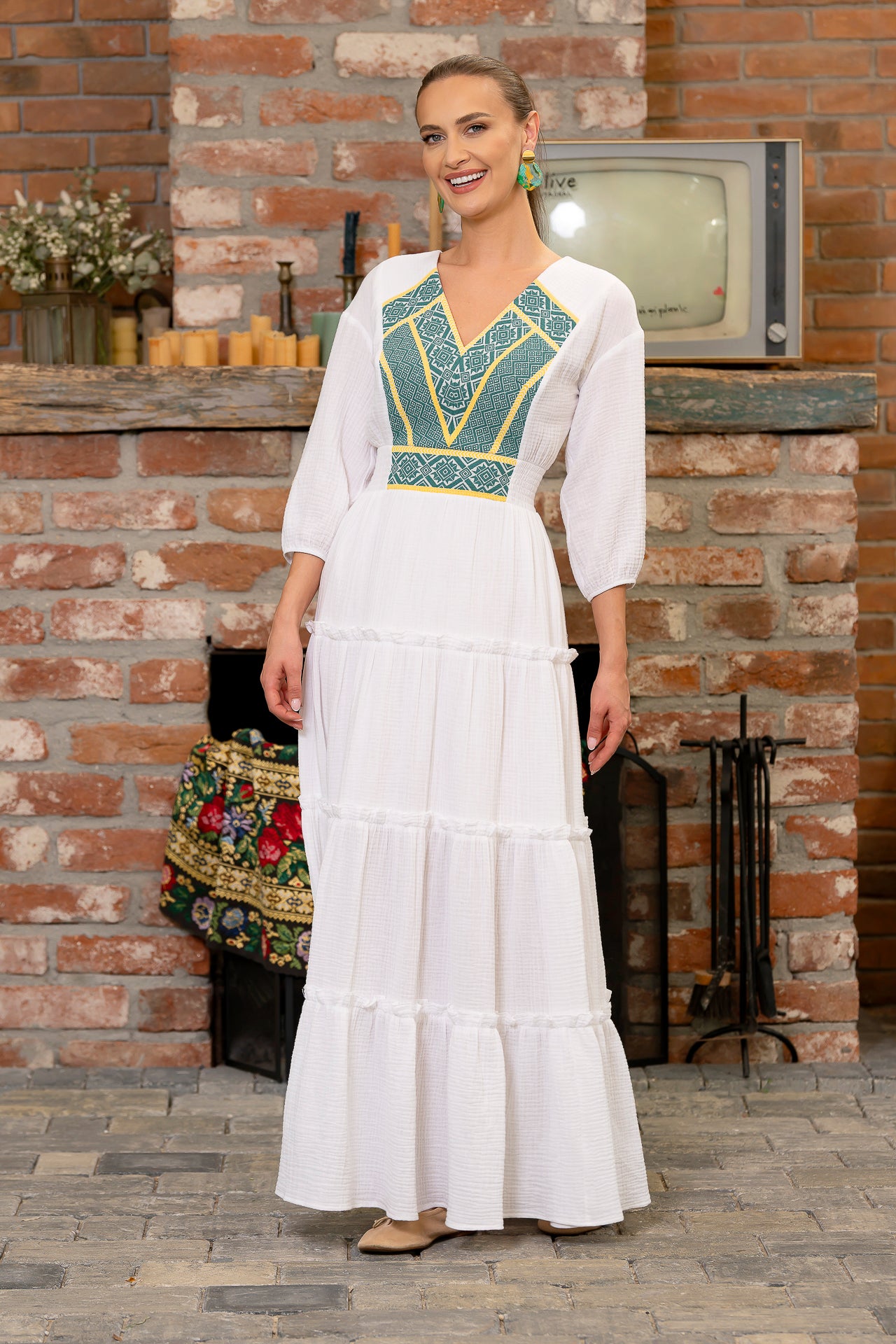 Rochia albă din pânză topită cu jacquard țesut Viviana