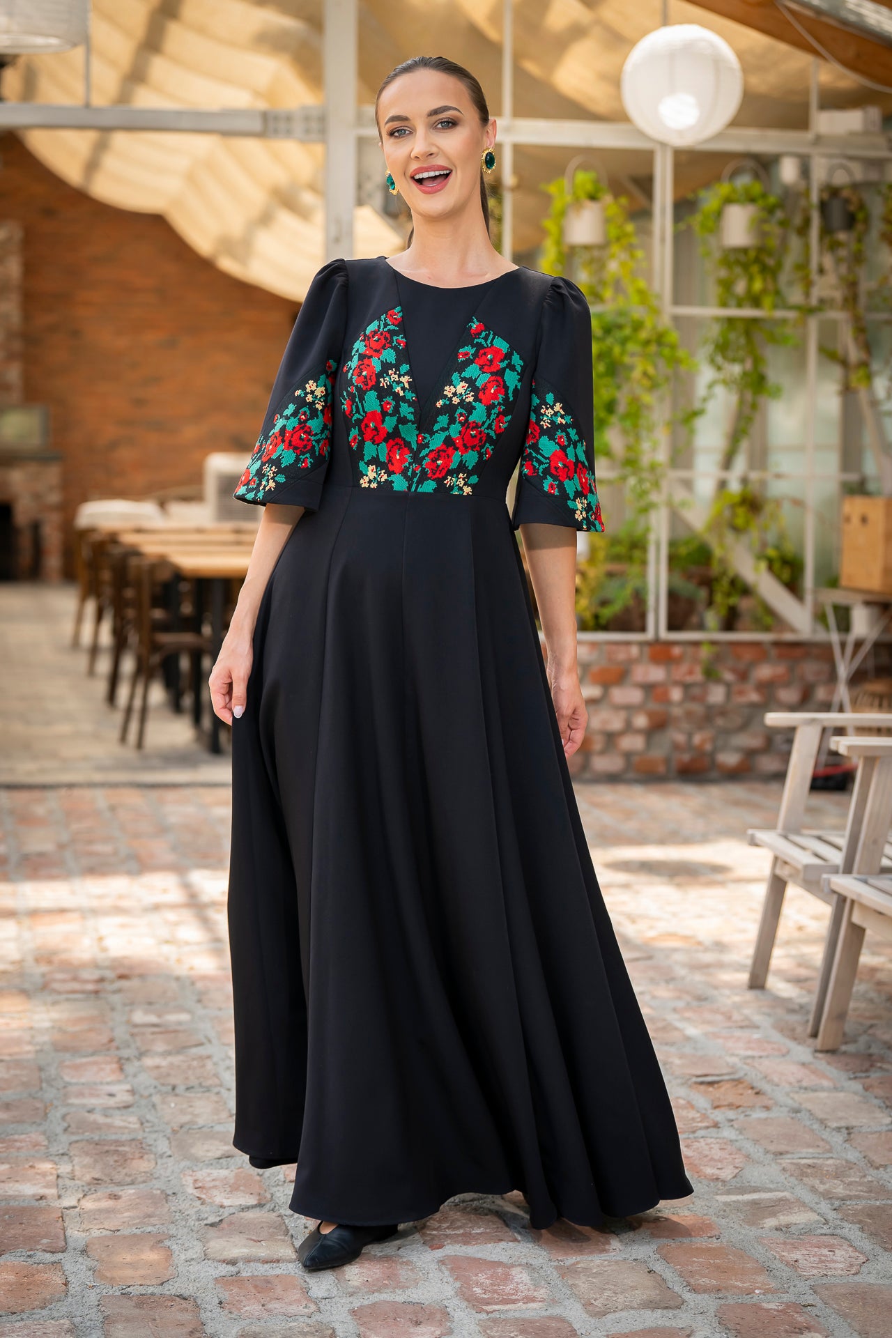 Rochia lungă neagră Divna