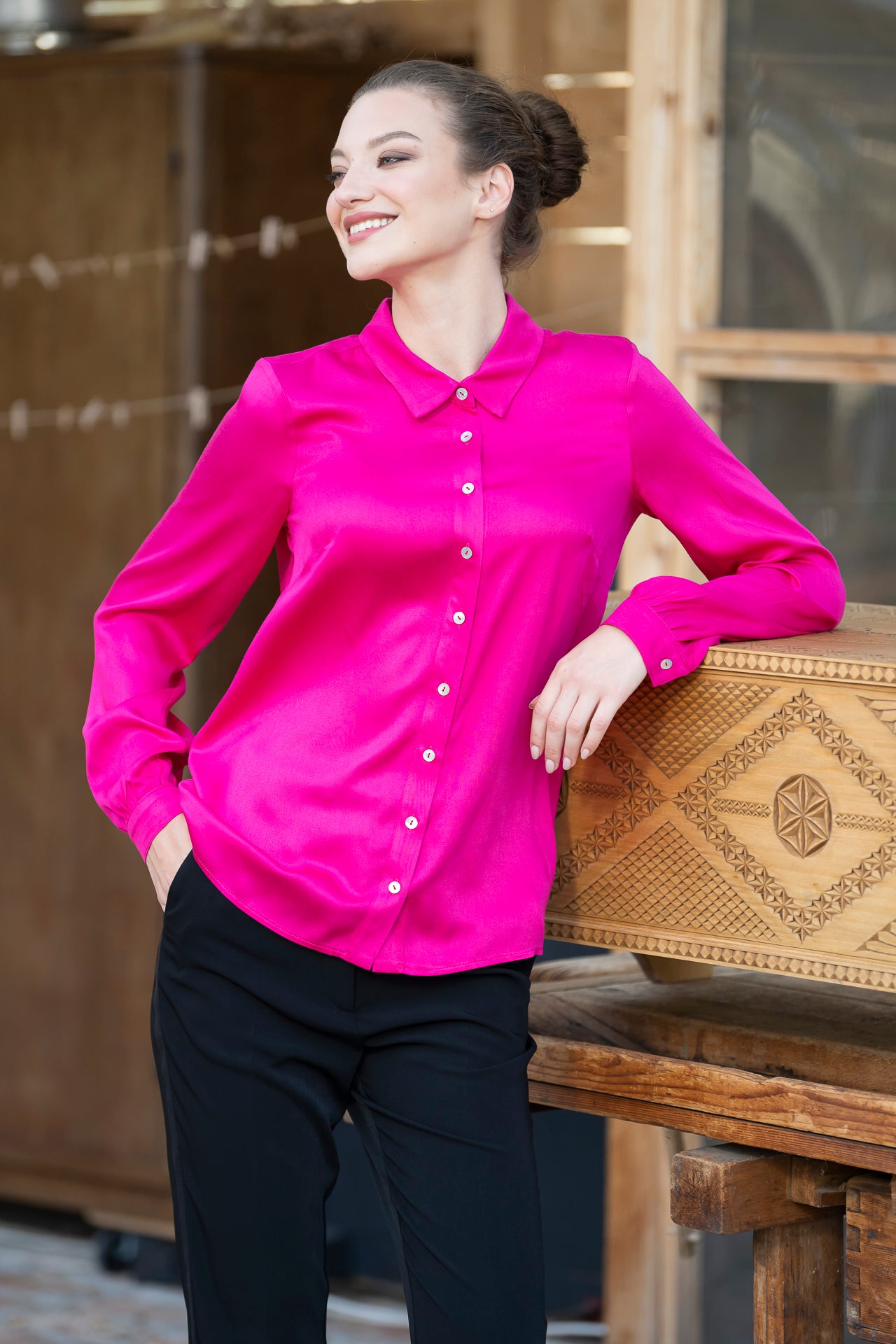 Cămașa roz fucsia din viscoză cu mătase