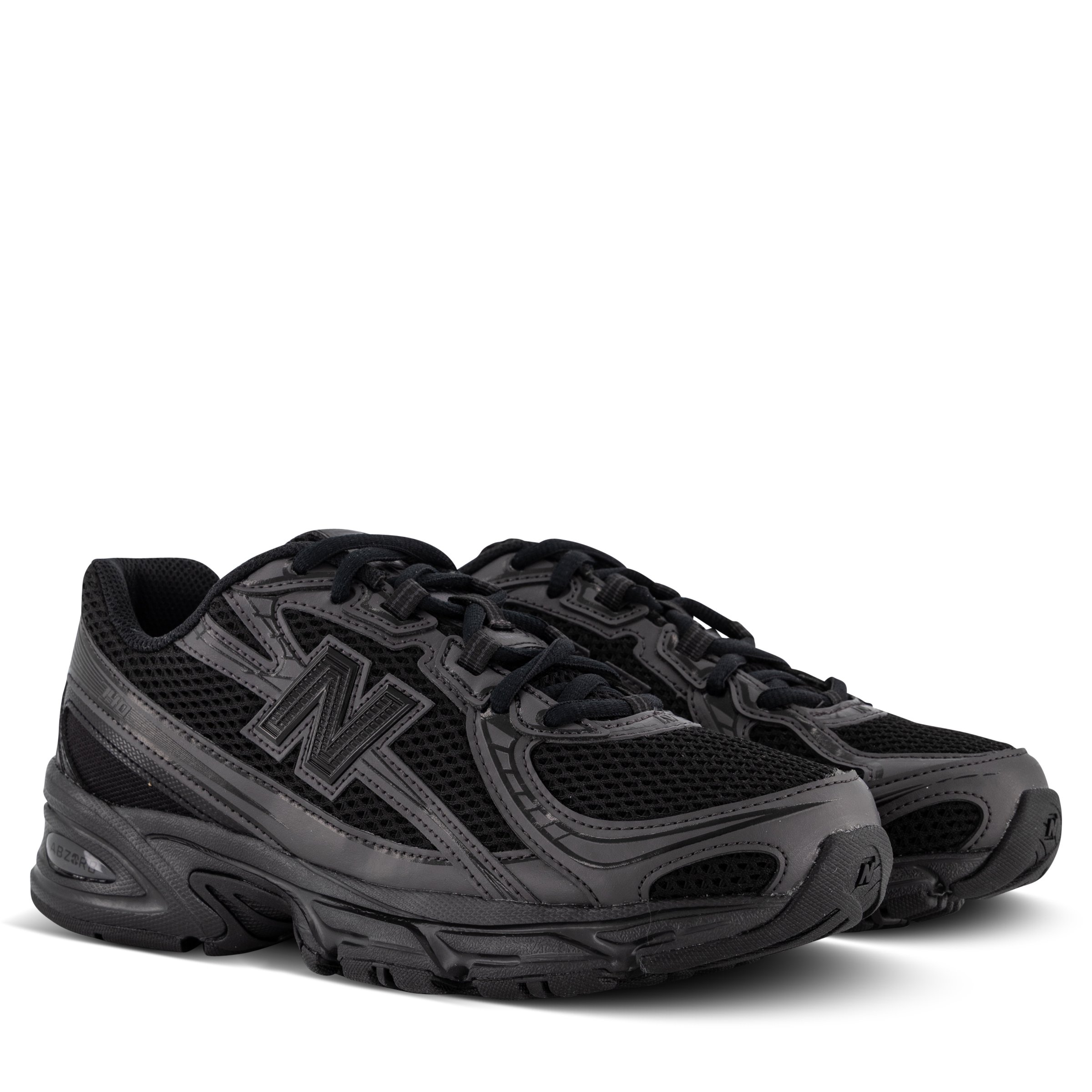 New Balance 740