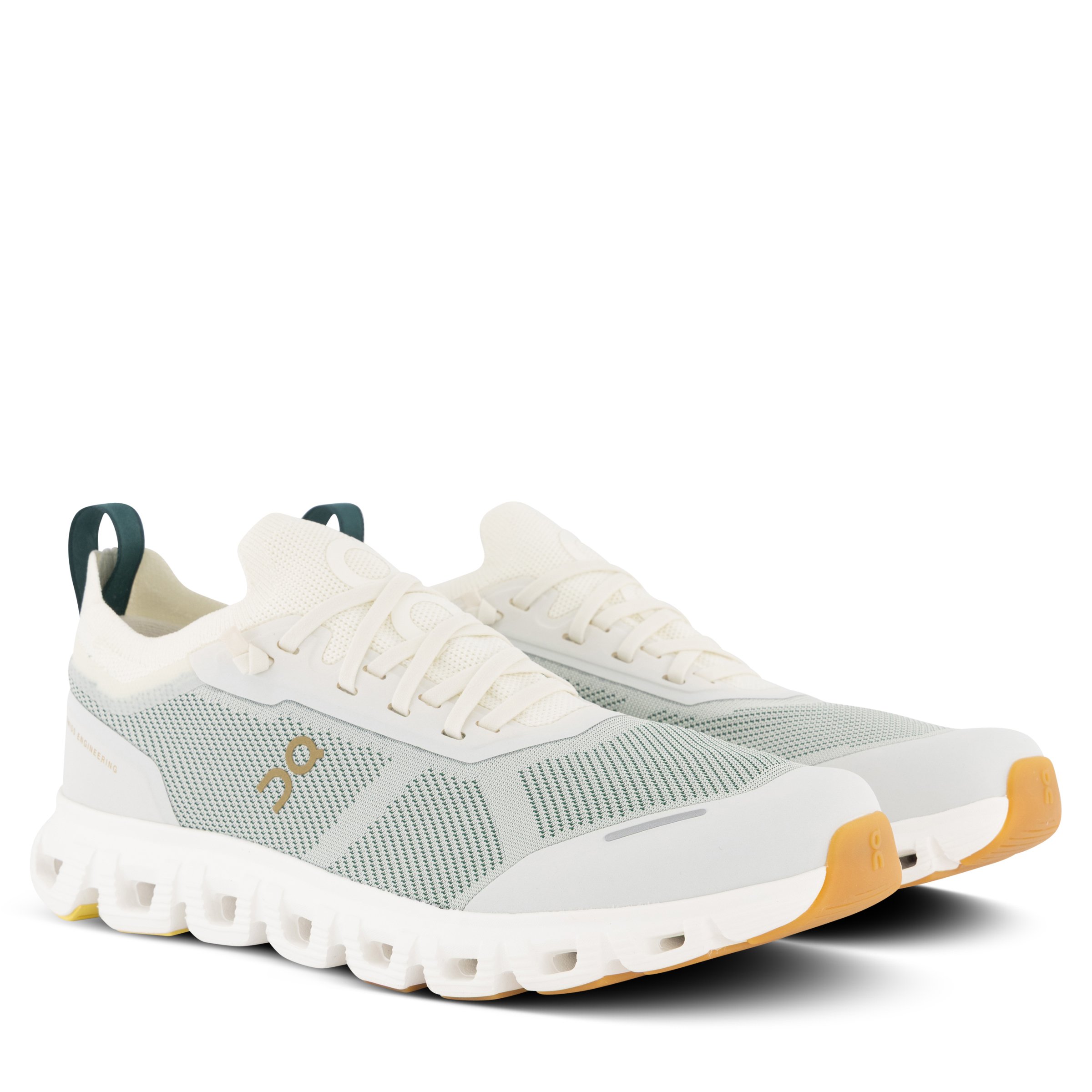 On Running Shoes Cloud 6 Versa