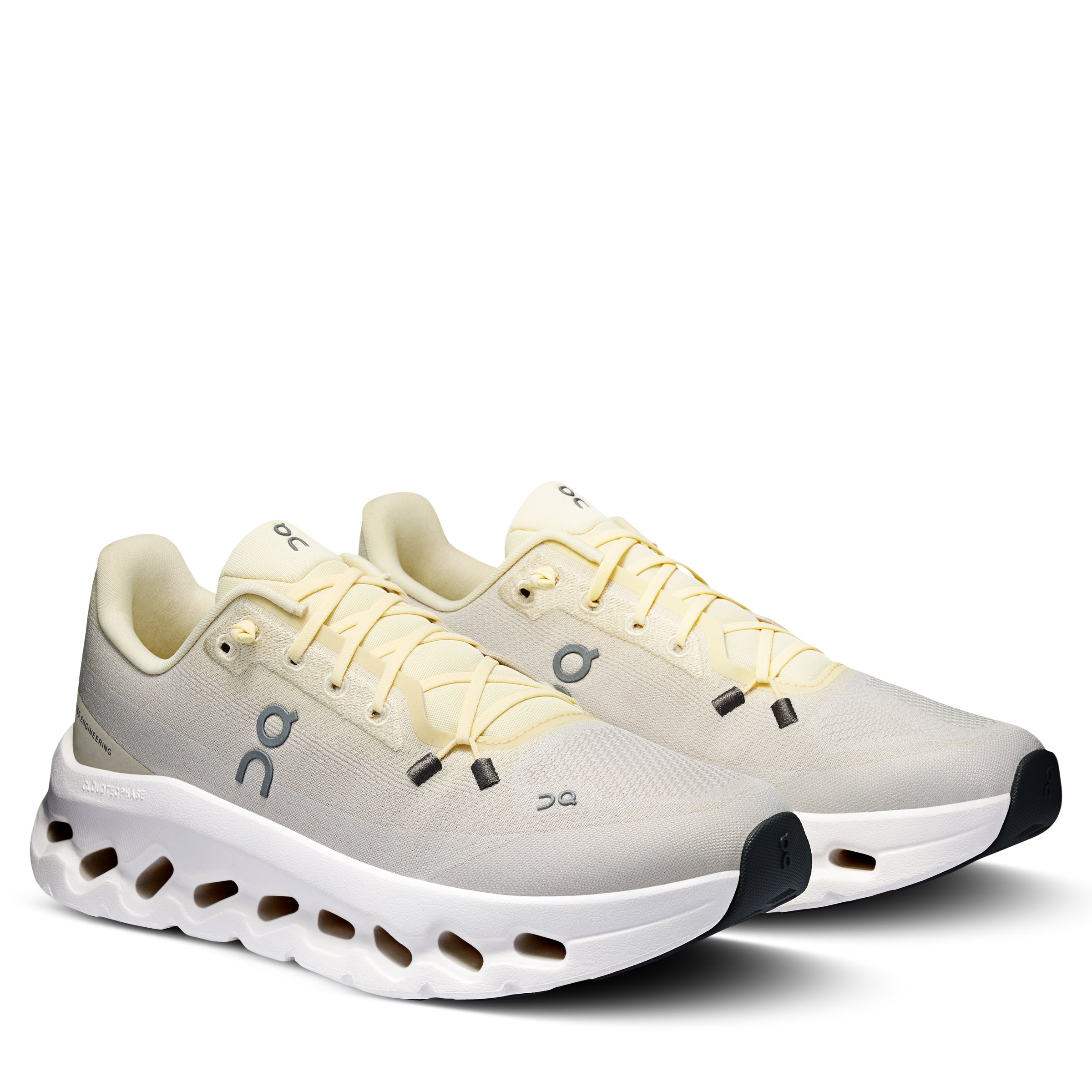 On Running Shoes Cloudtilt Womens