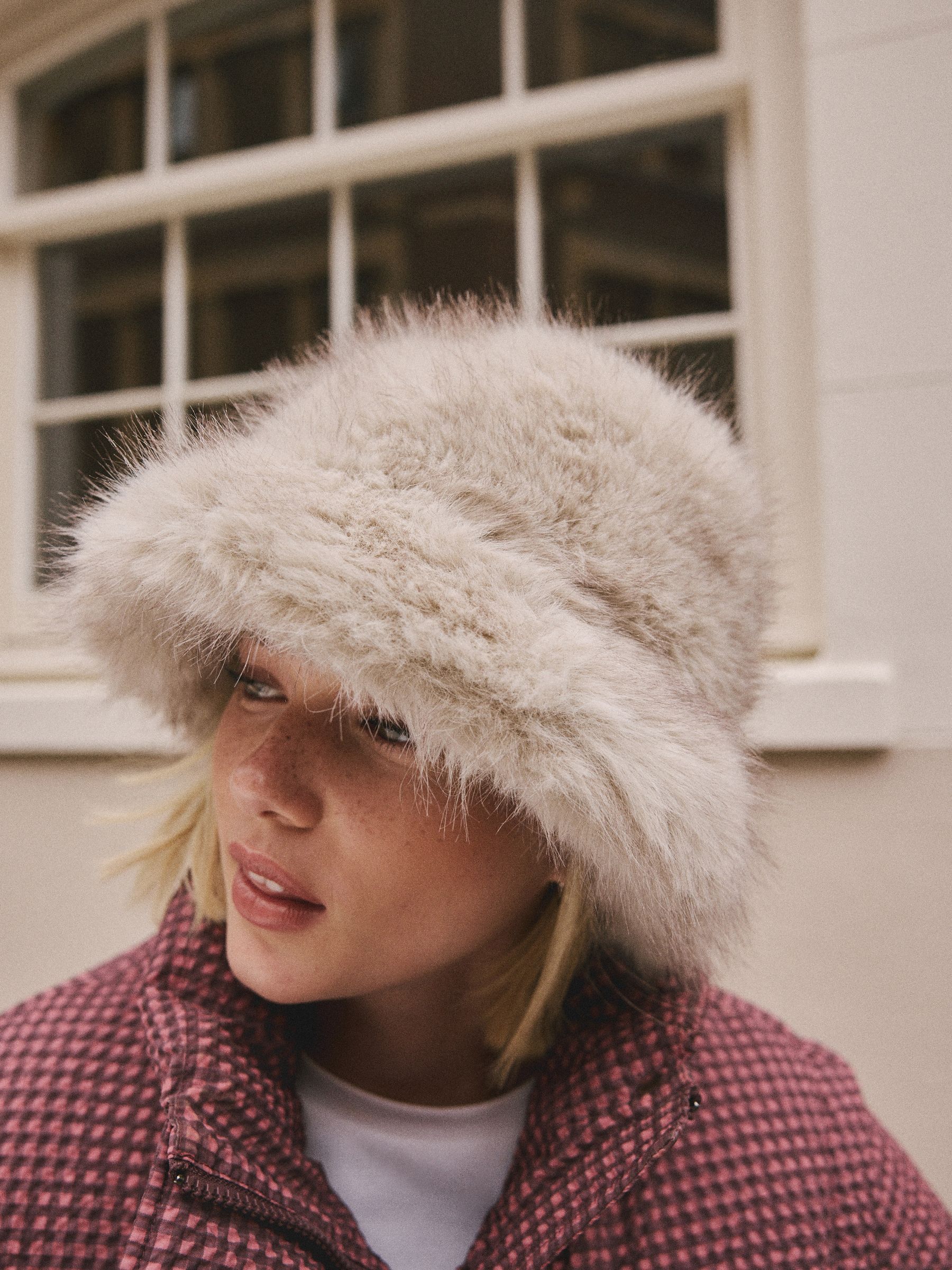 Neutral Faux Fur Bucket Hat