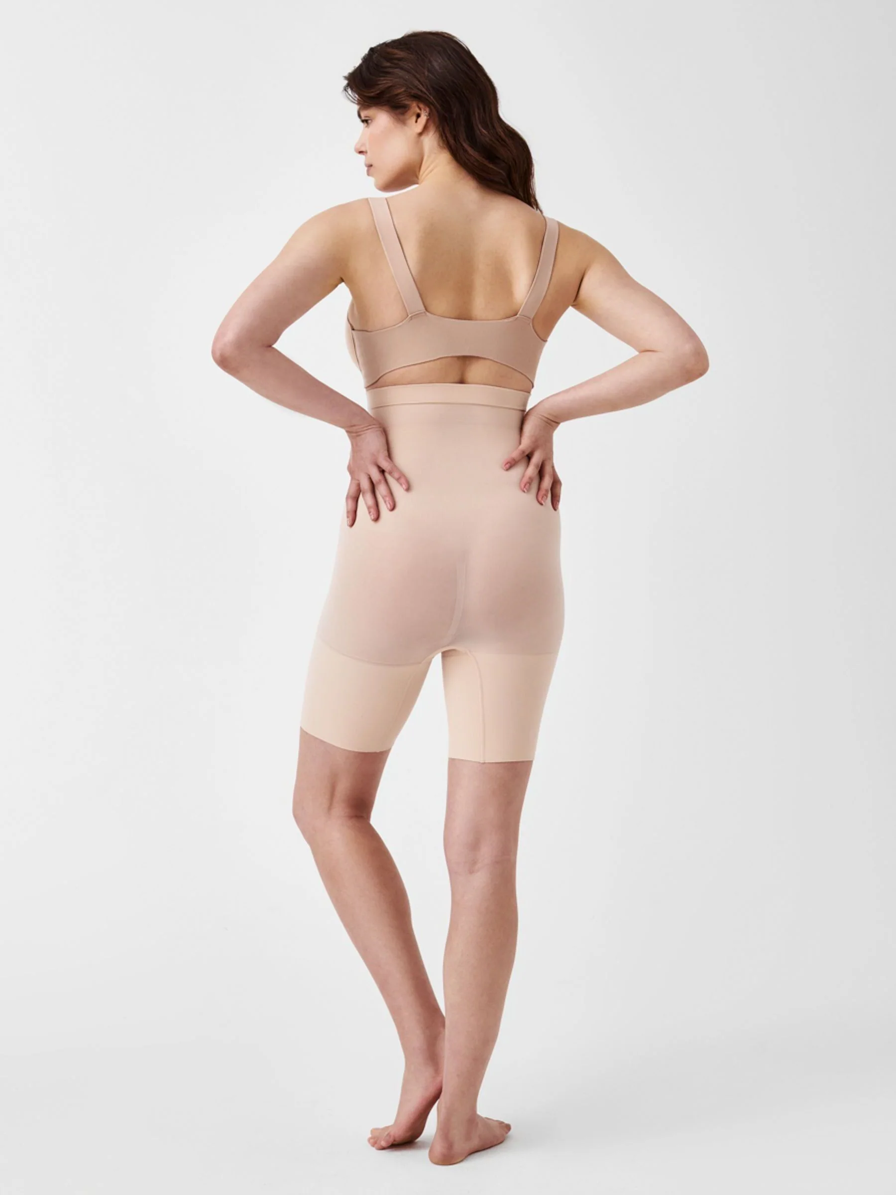 SPANX Soft Nude Brief SPANXsculpt™ Seamless Power Mid-Thigh Short