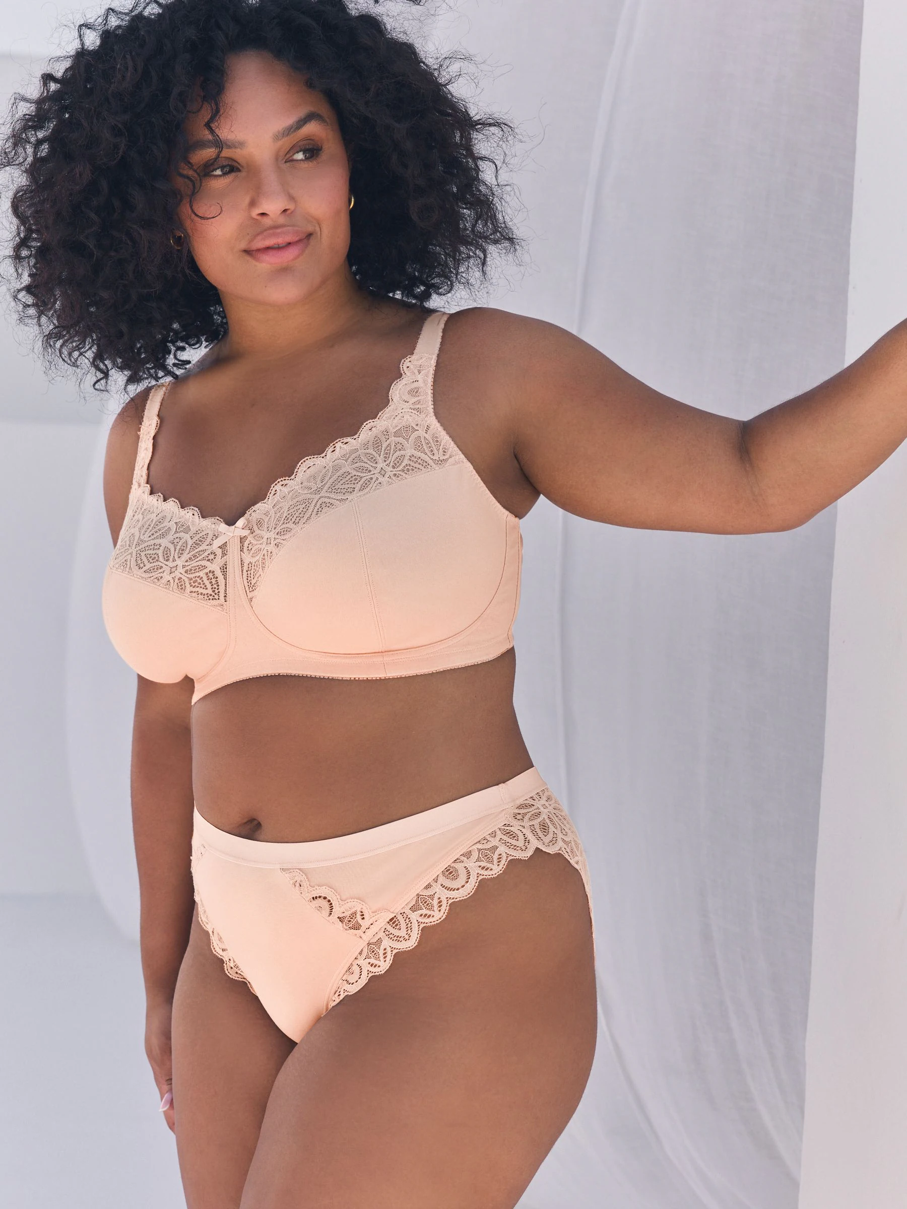 Black/White Total Support Cotton & Lace Non Wire Bra 3 Pack