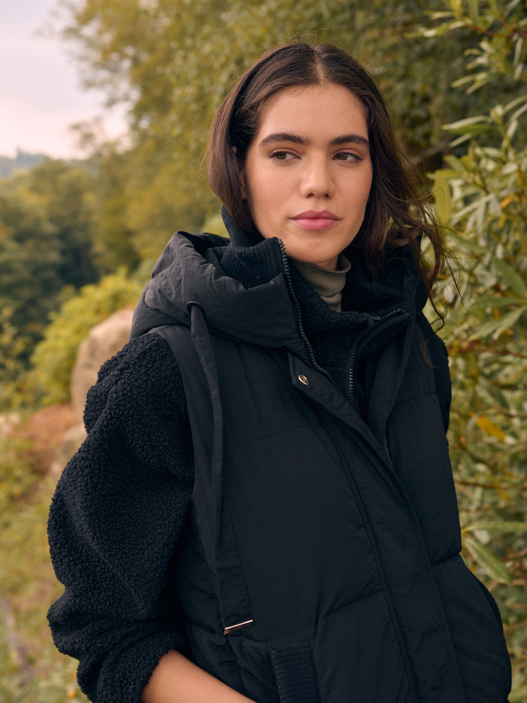 Black Shower Resistant Knit Collar Hooded Padded Gilet