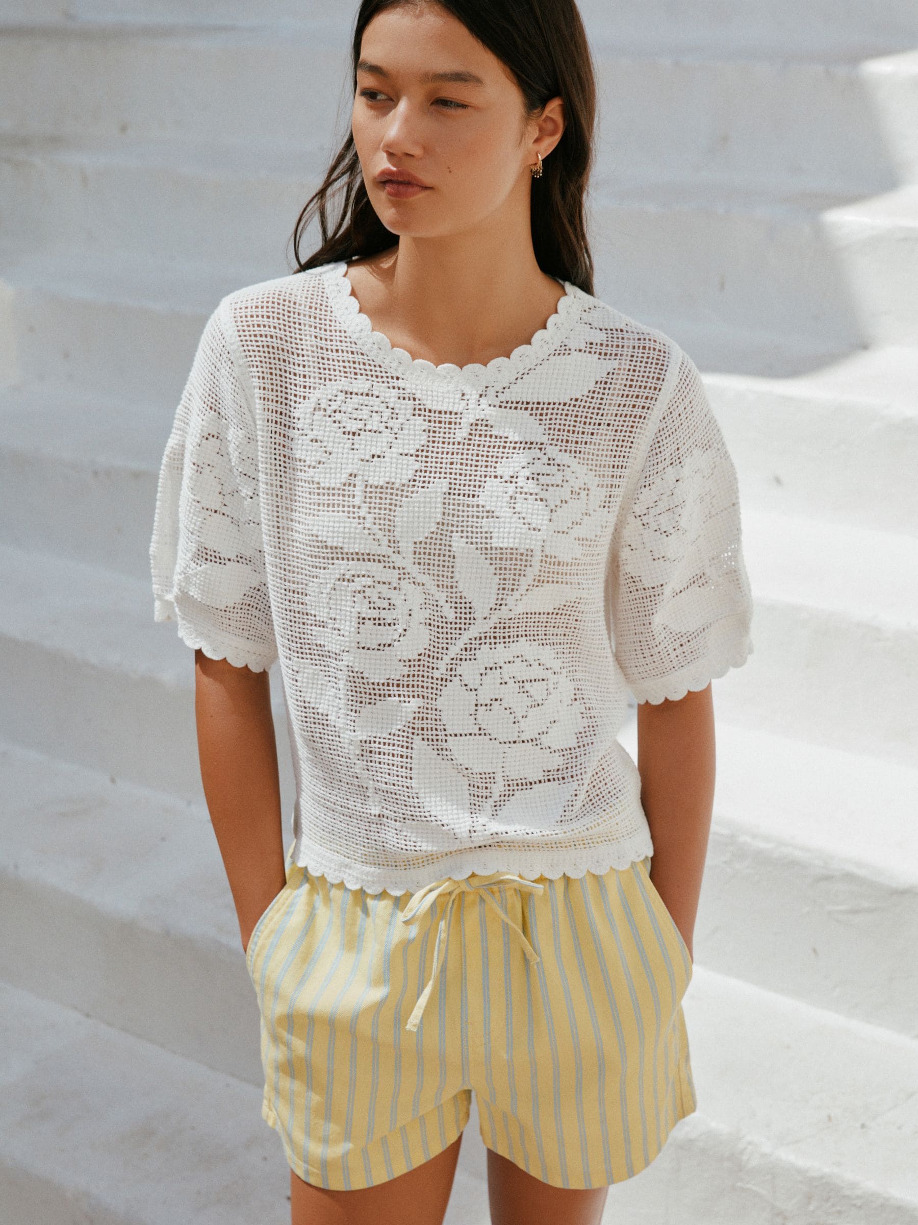 White Short Sleeve Floral Crochet Crew Neck T-Shirt