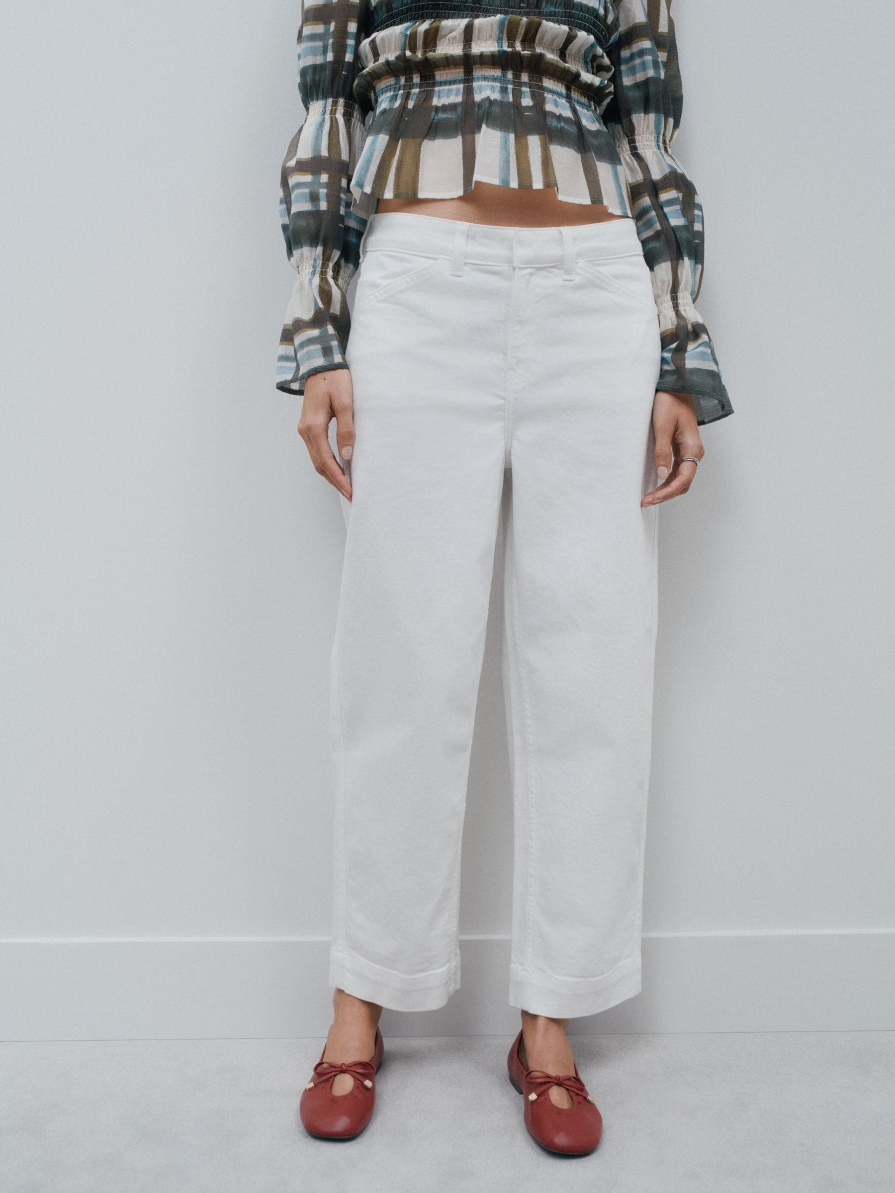 Ecru Wide Leg Barrel Denim Jeans