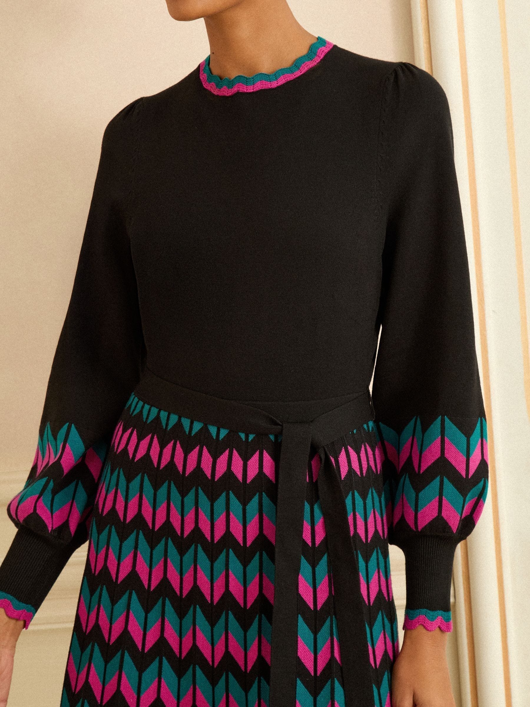 Love & Roses Black Multi Chevron Scallop Knitted Midi Dress