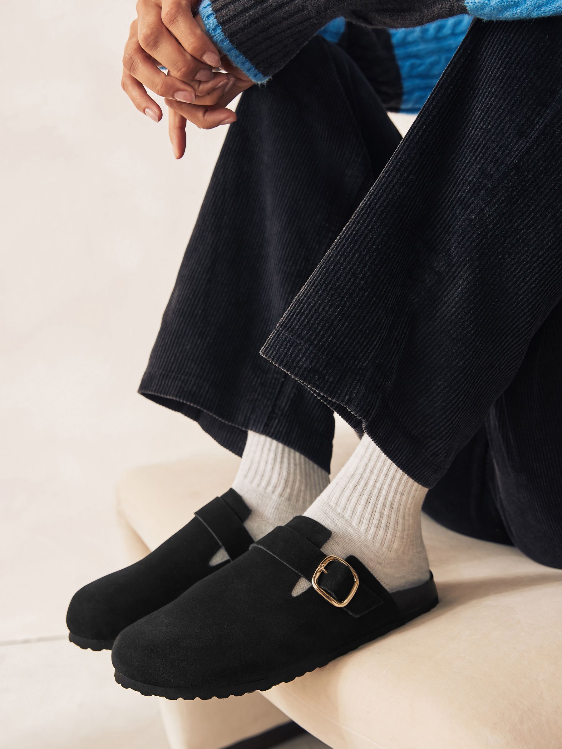 Black Standard Fit Leather Footbed Clogs