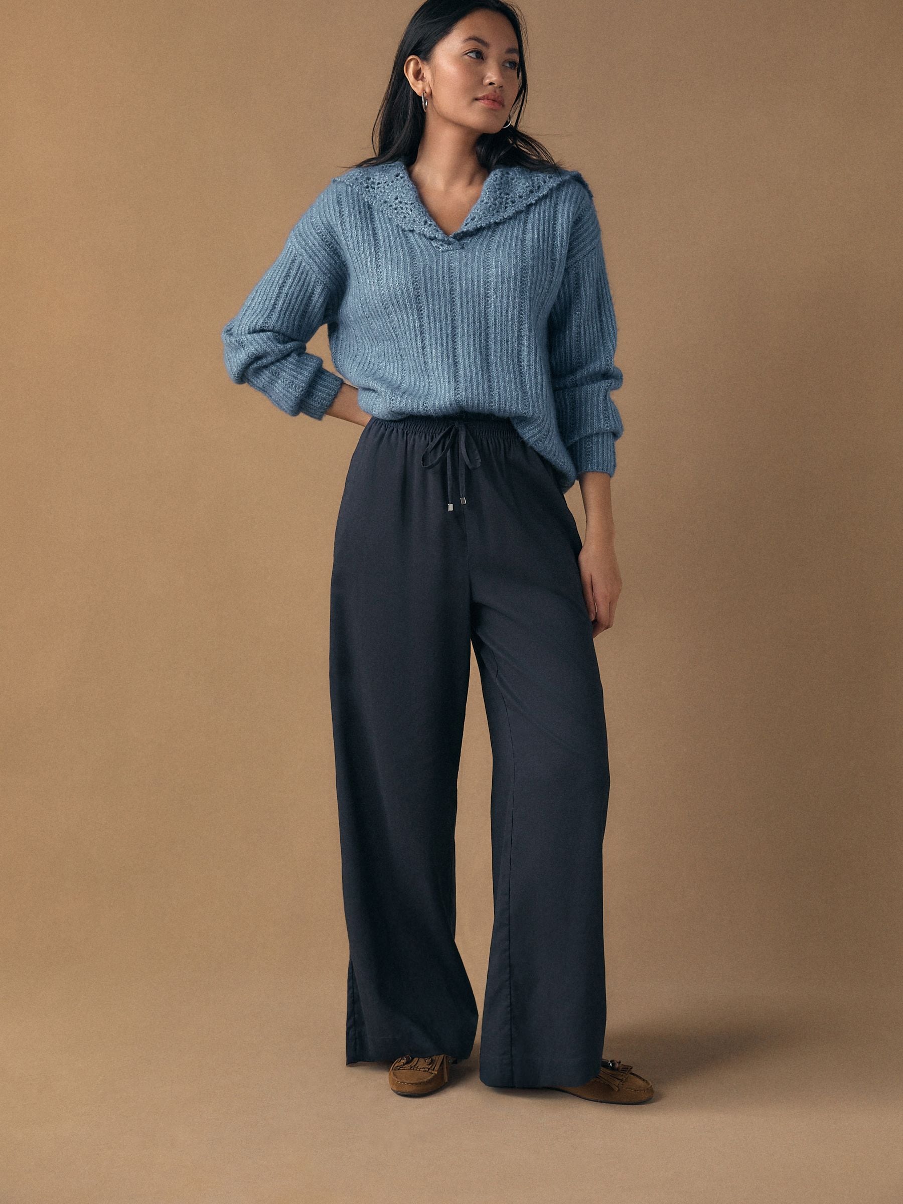 Chambray Blue Ribbed Knit Jumper With Crochet Sailor Collar