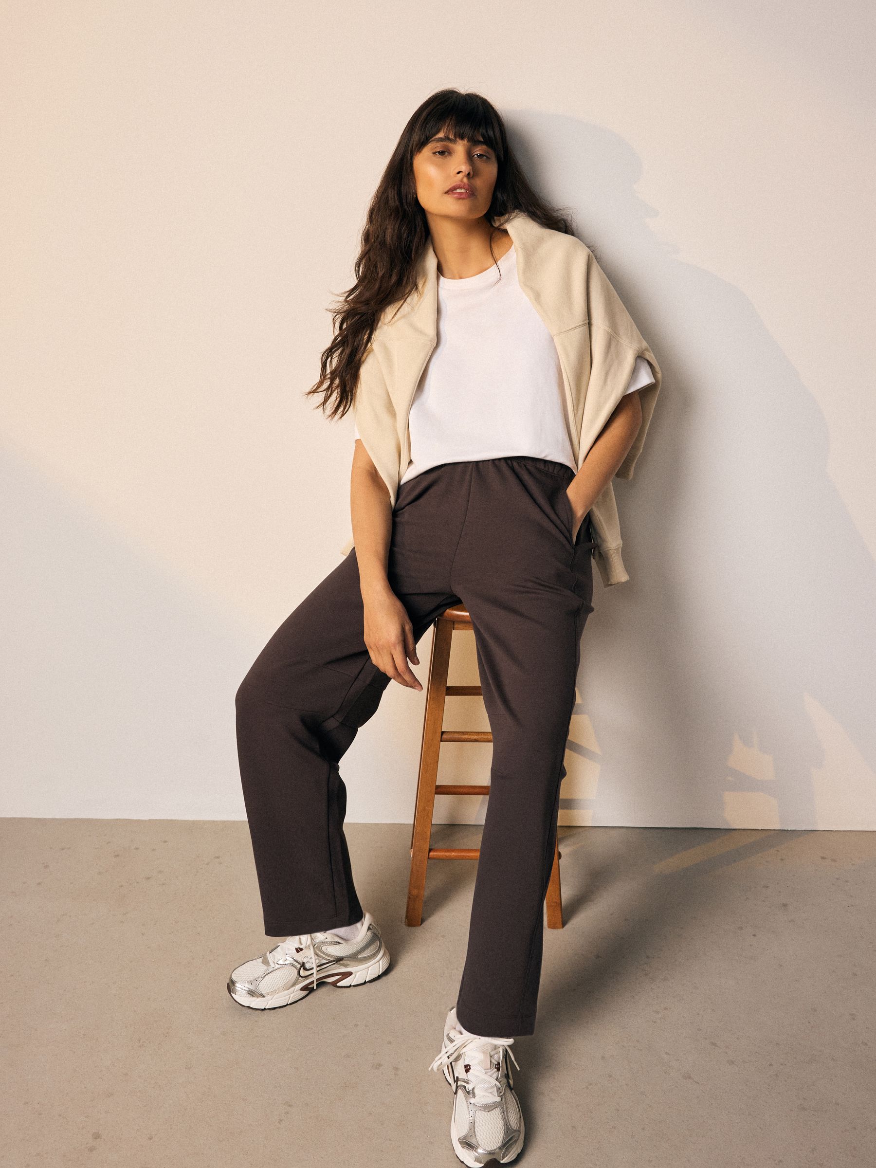 Chocolate Brown Premium Heavyweight Slinky Barrel Leg Joggers