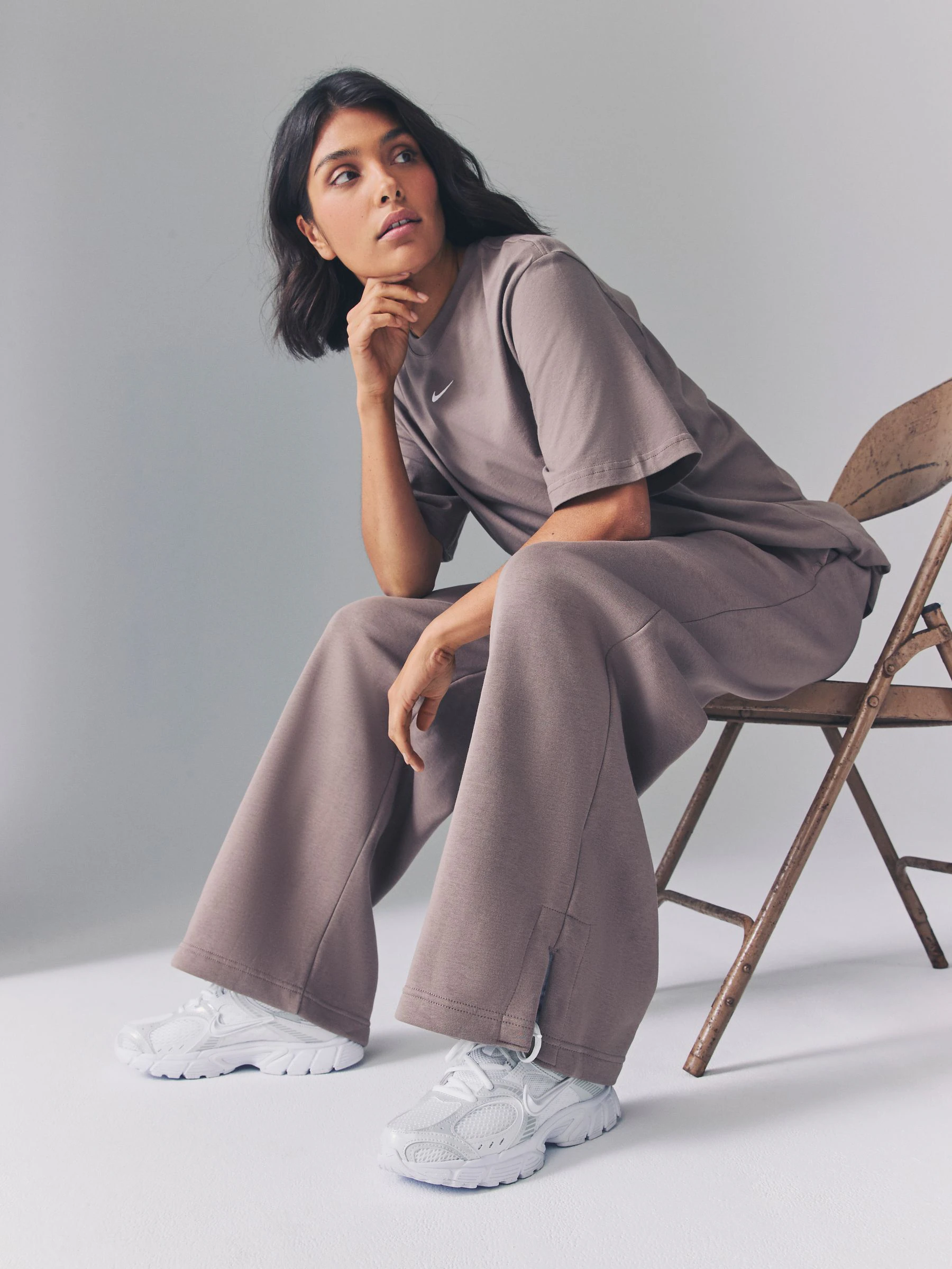 Nike White Vomero V5 Runner Trainers