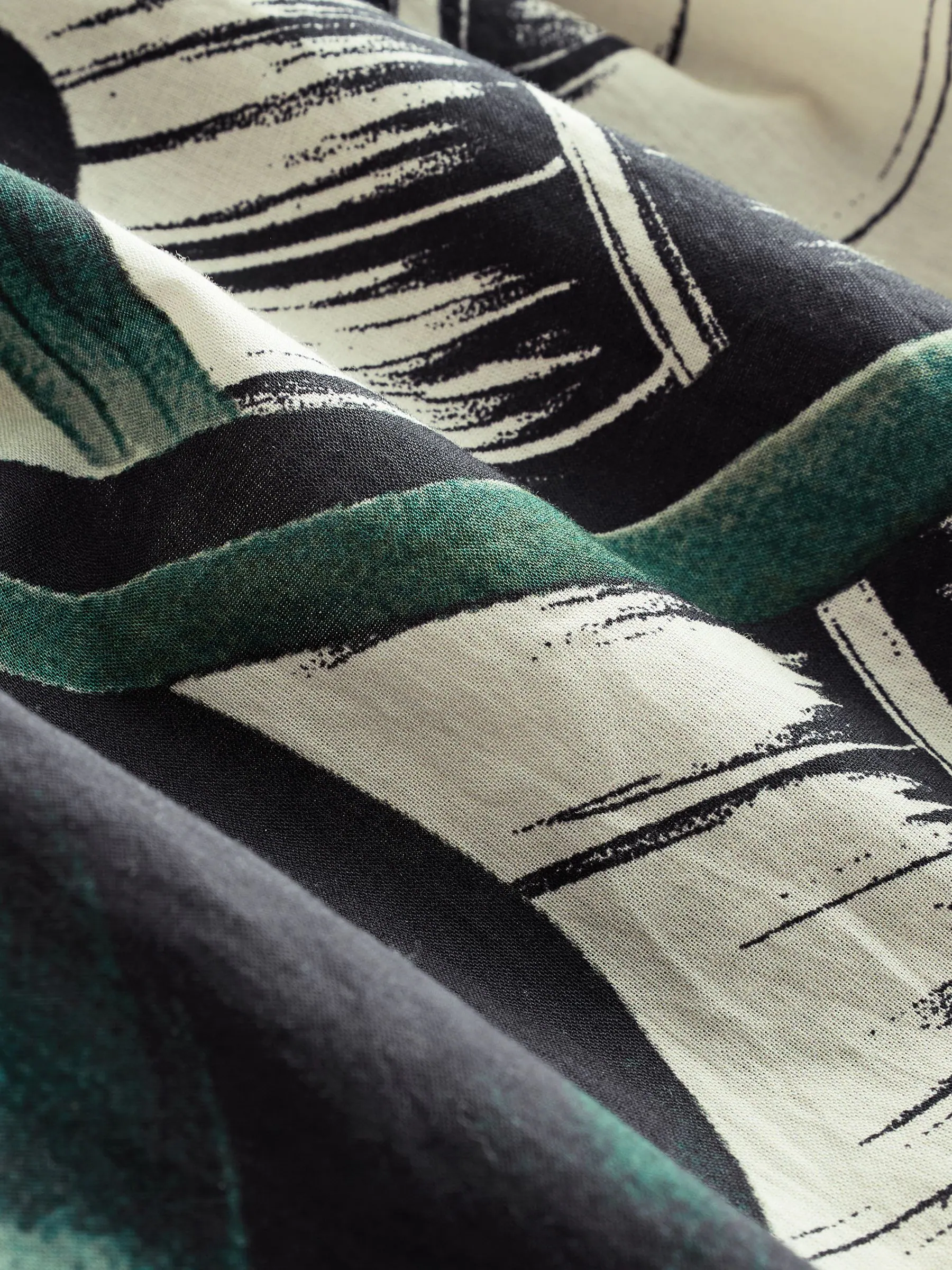 Black/Green Leaf Long Sleeve Mini Dress