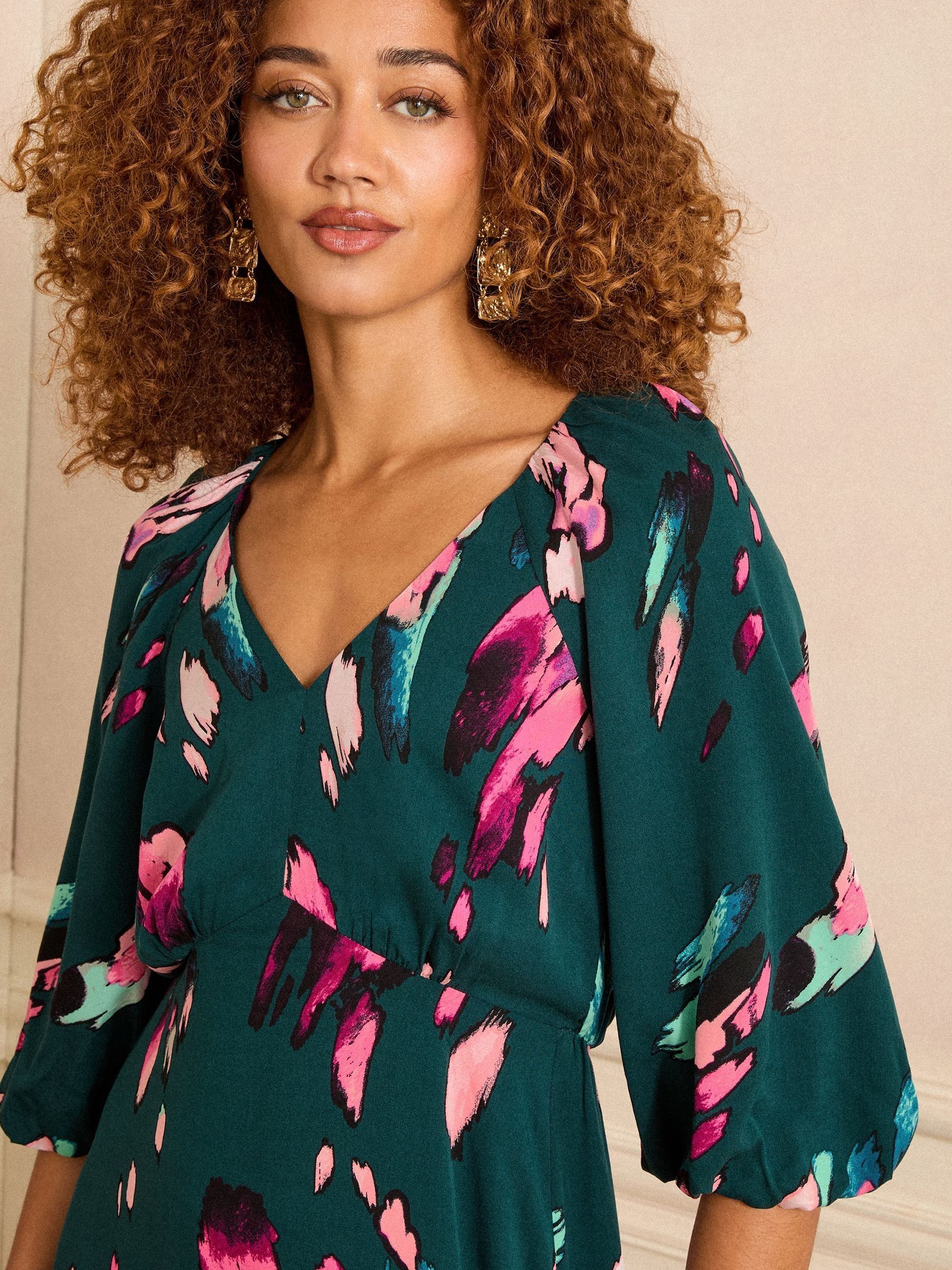 Love & Roses Green Animal Printed V-Neck Puff Sleeve Midi Dress