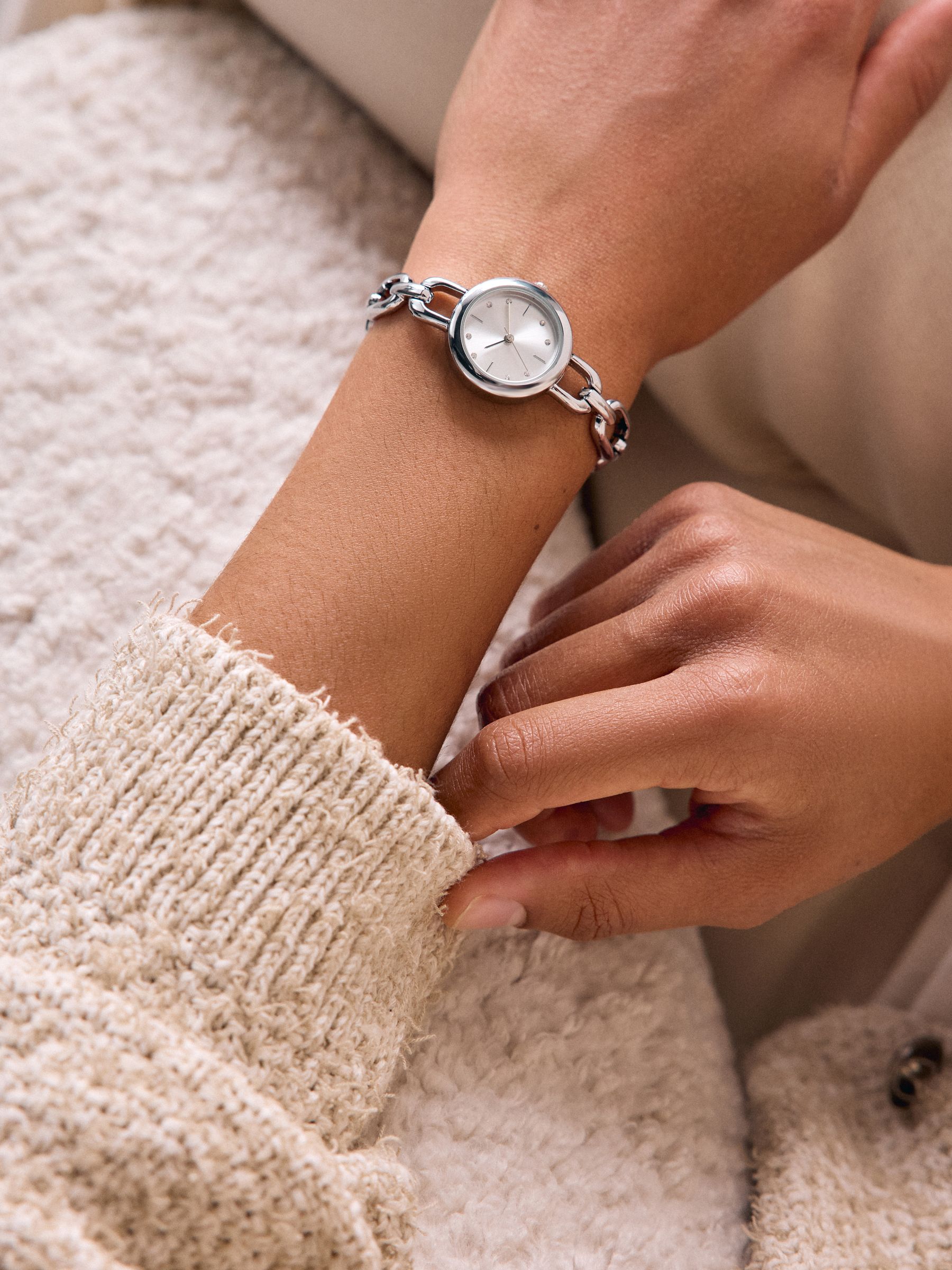 Silver Tone Round Dial Bracelet Watch