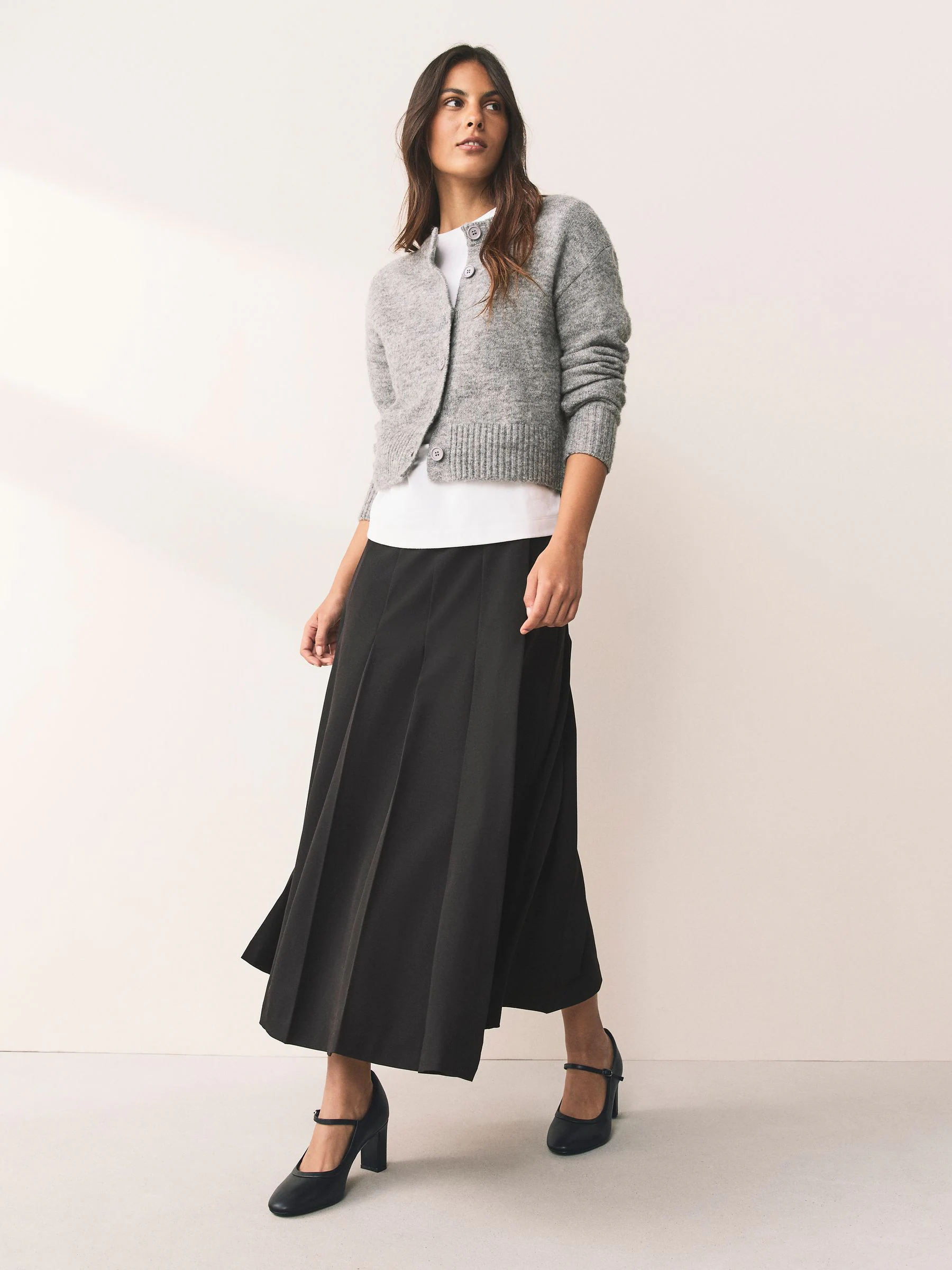 Black Forever Comfort® Round Toe Mary Jane Block Court Heels