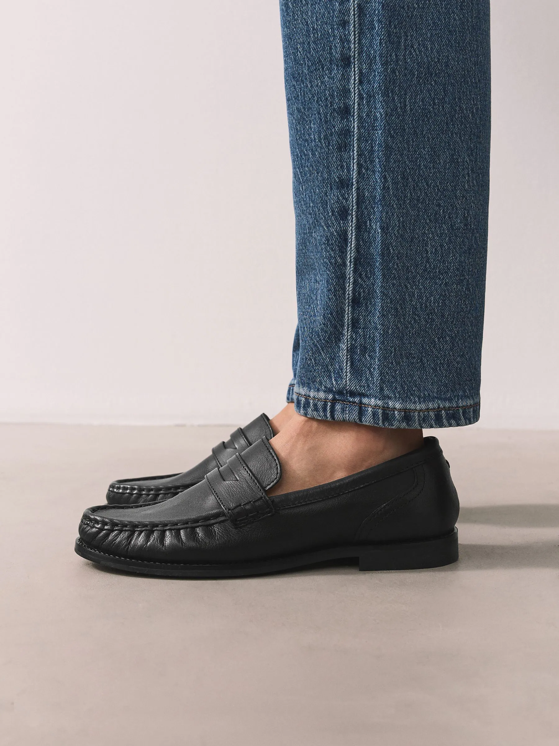 Black Forever Comfort® Leather Ruched Saddle Loafers