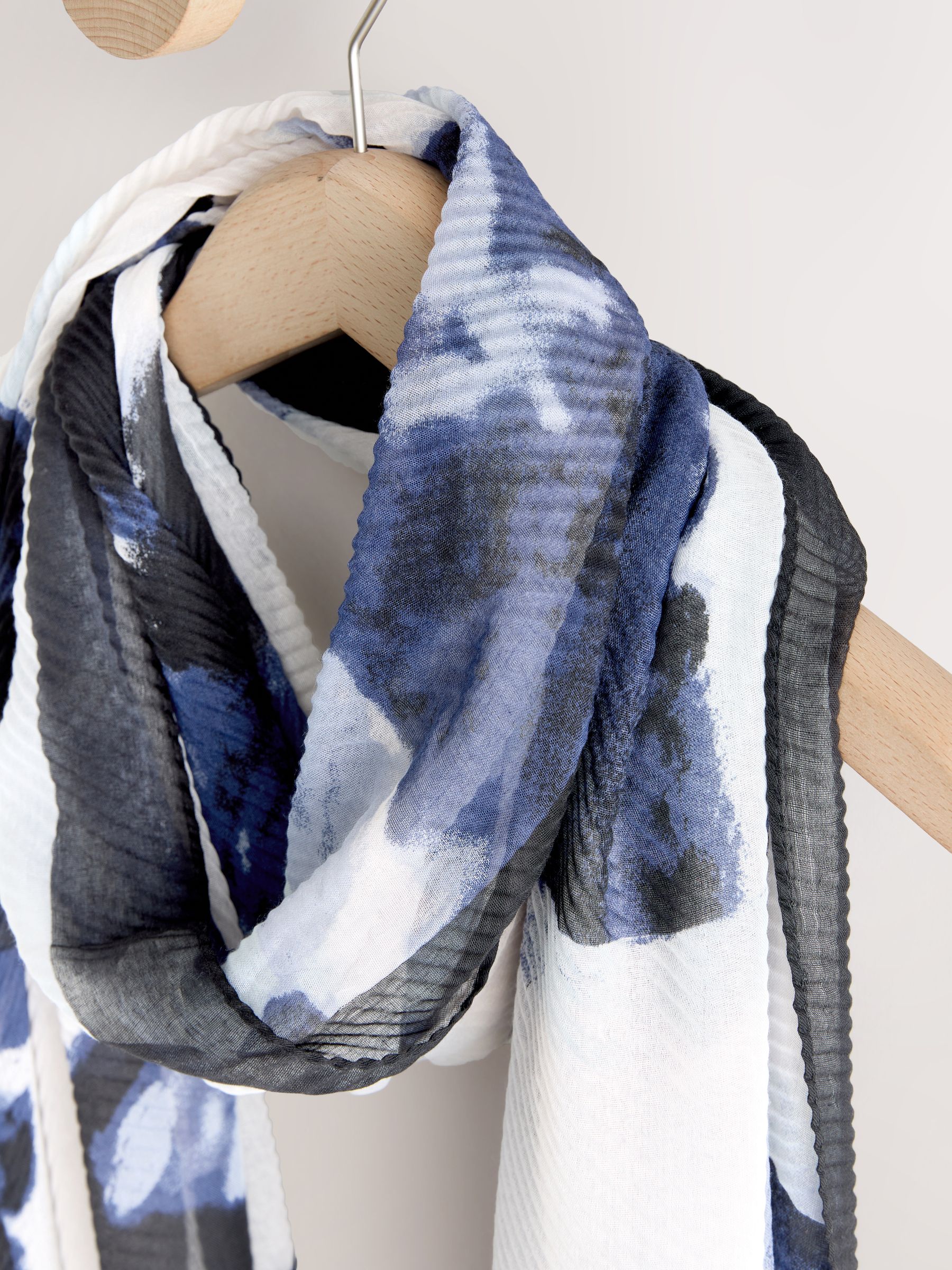 Blue Floral Print Plisse Lightweight Scarf