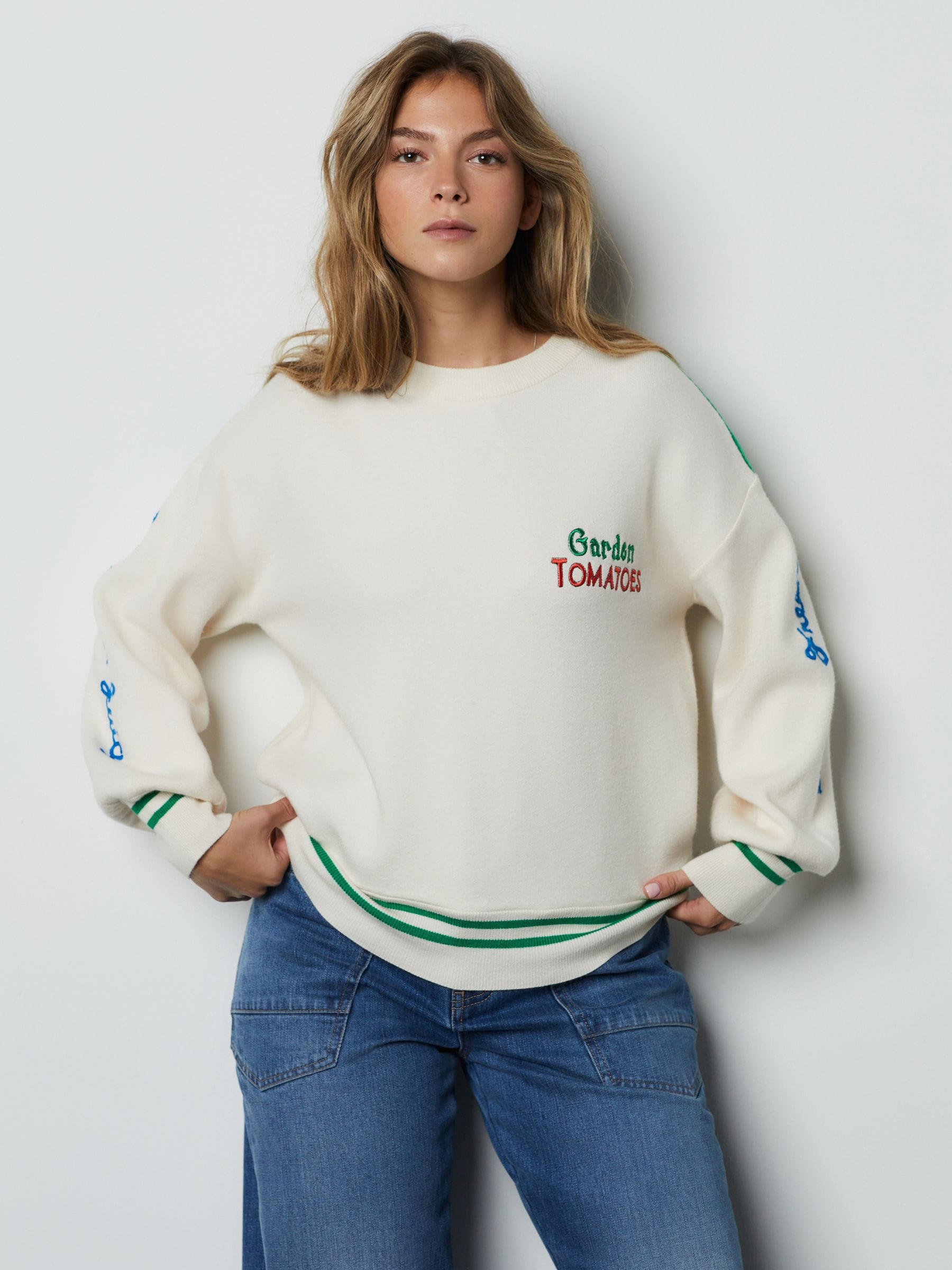 Red/Green Tomato Graphic Crew Neck Sweatshirt