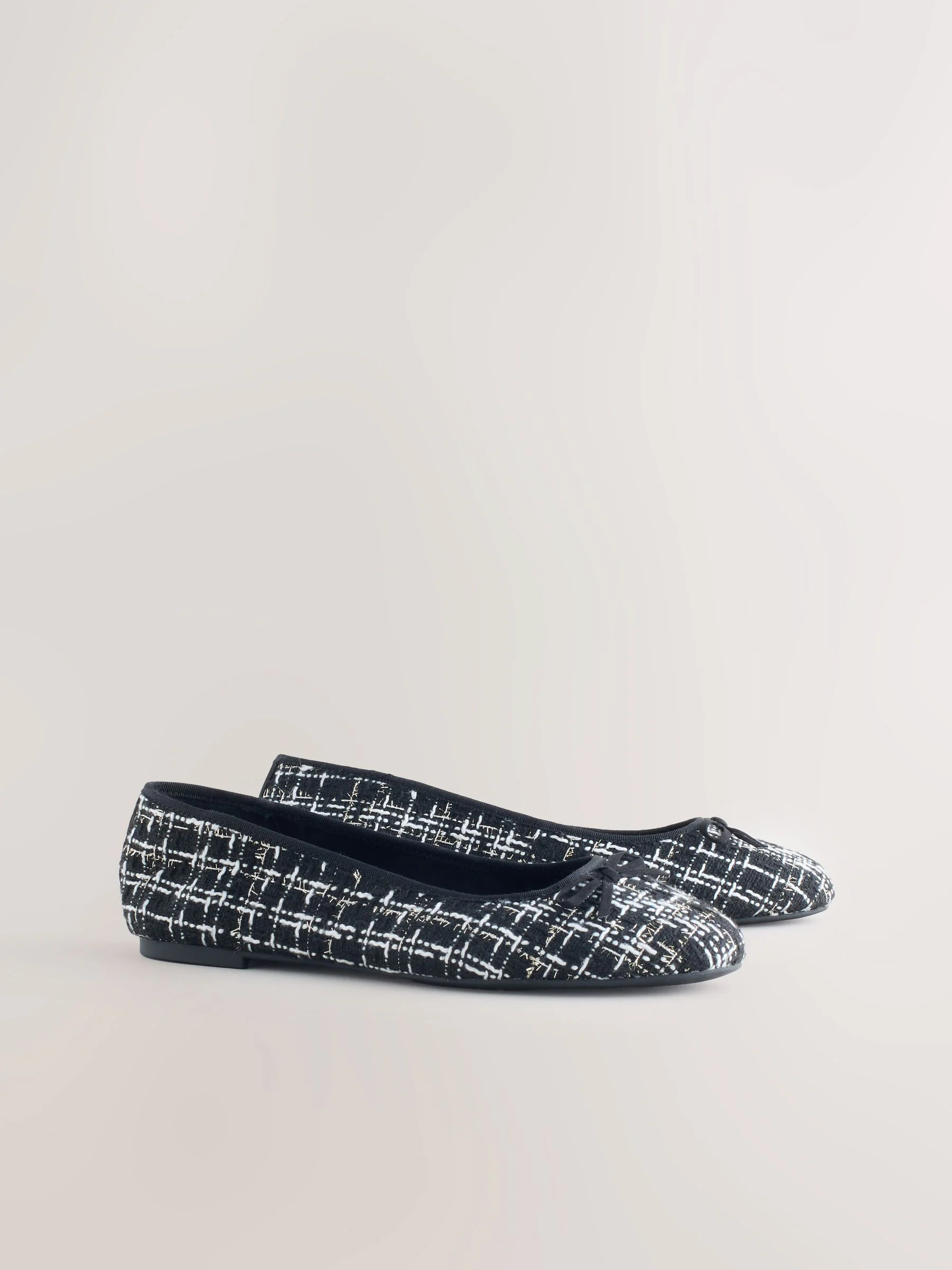 Black/White Tweed Standard/Wide Fit Round Toe Ballerina Shoes