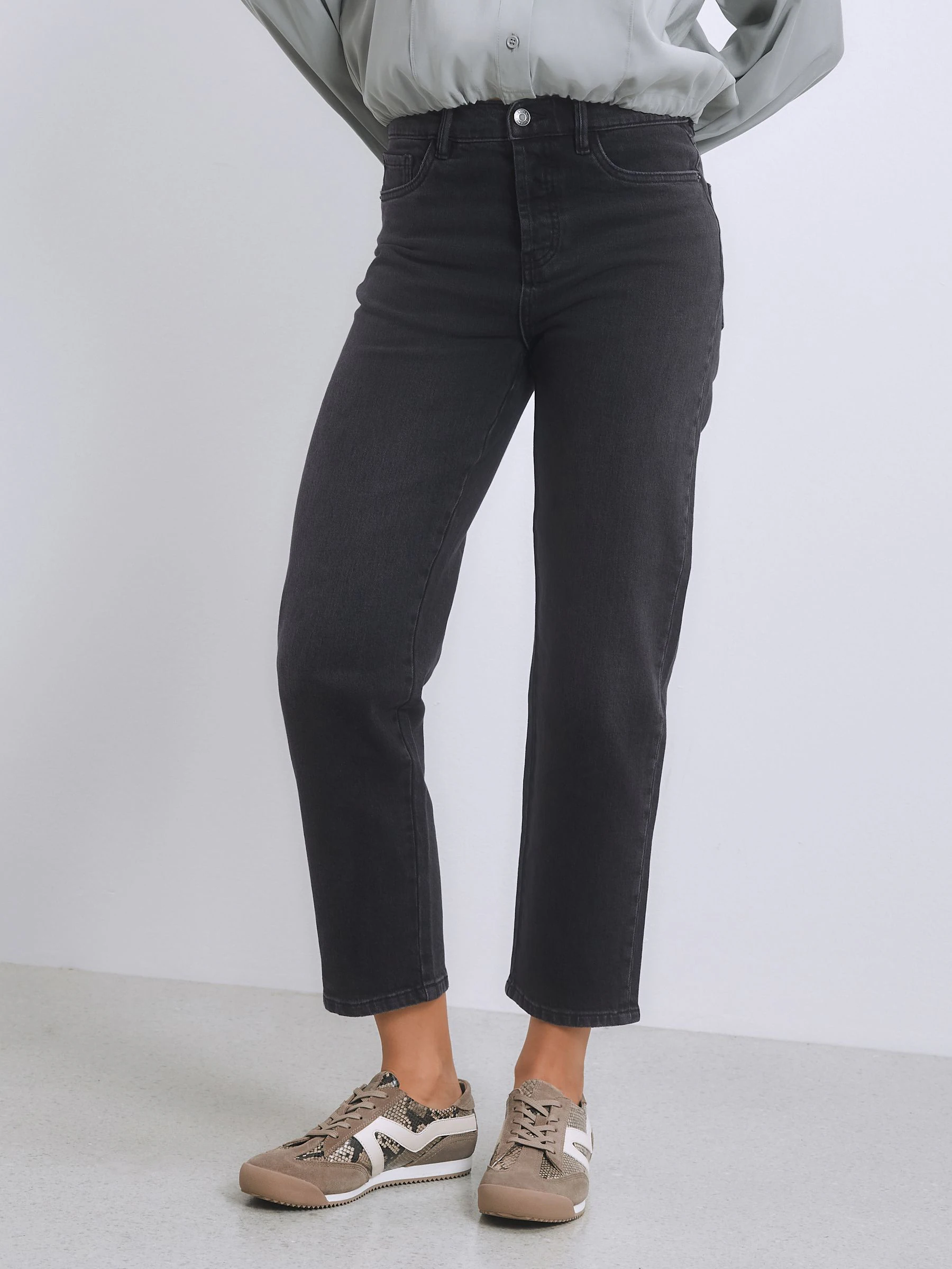 Black Stovepipe Straight Leg Jeans