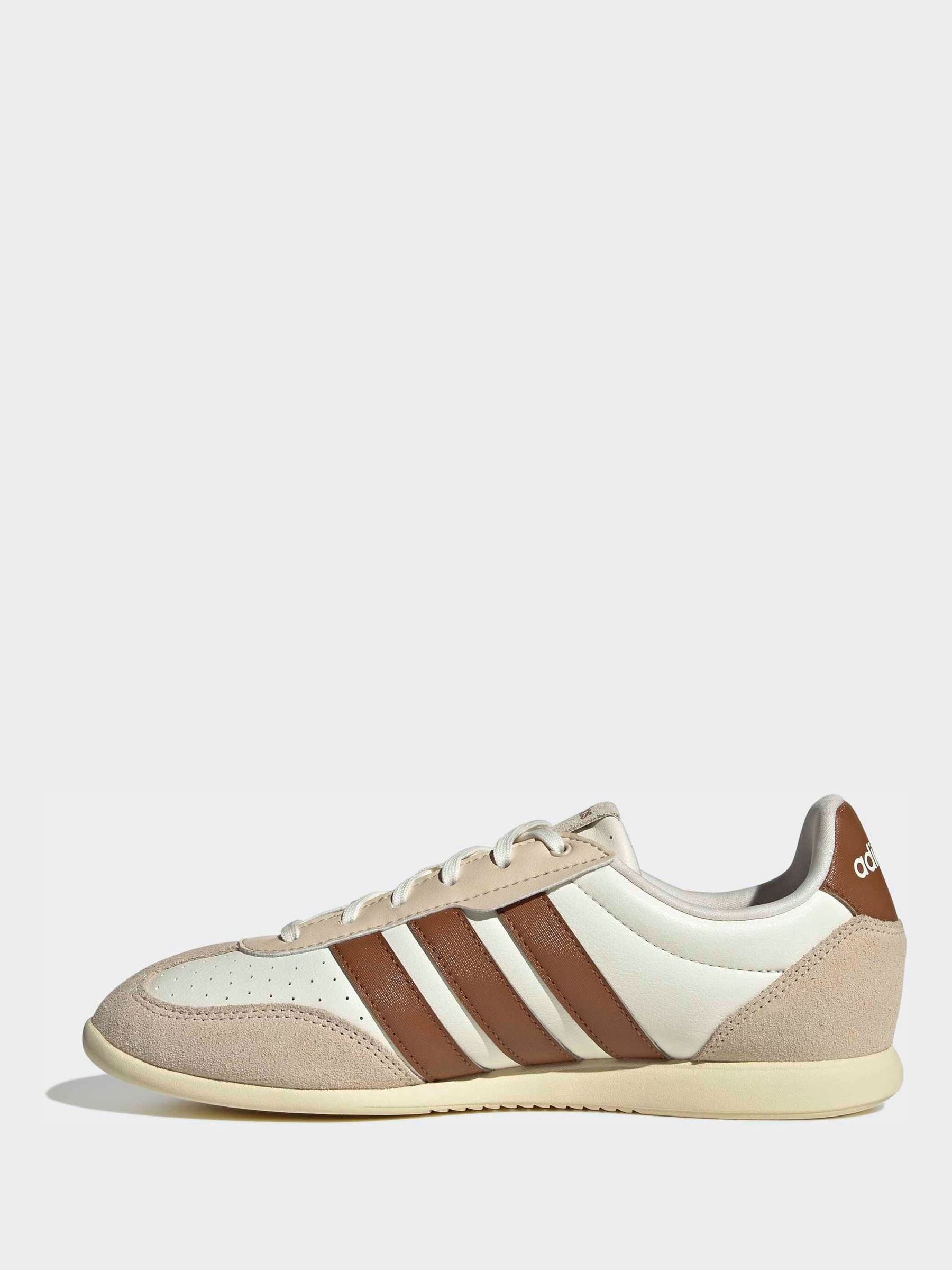 adidas Cream/White Barreda Lo Trainers