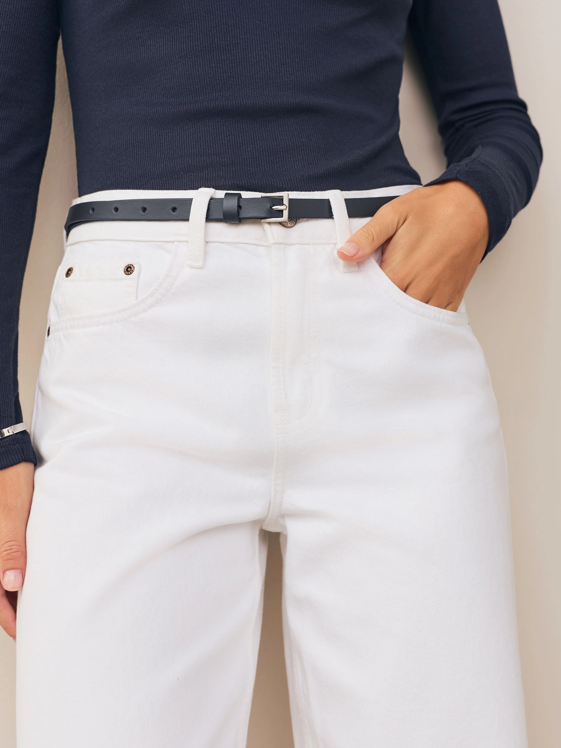 Navy Skinny Leather Belt