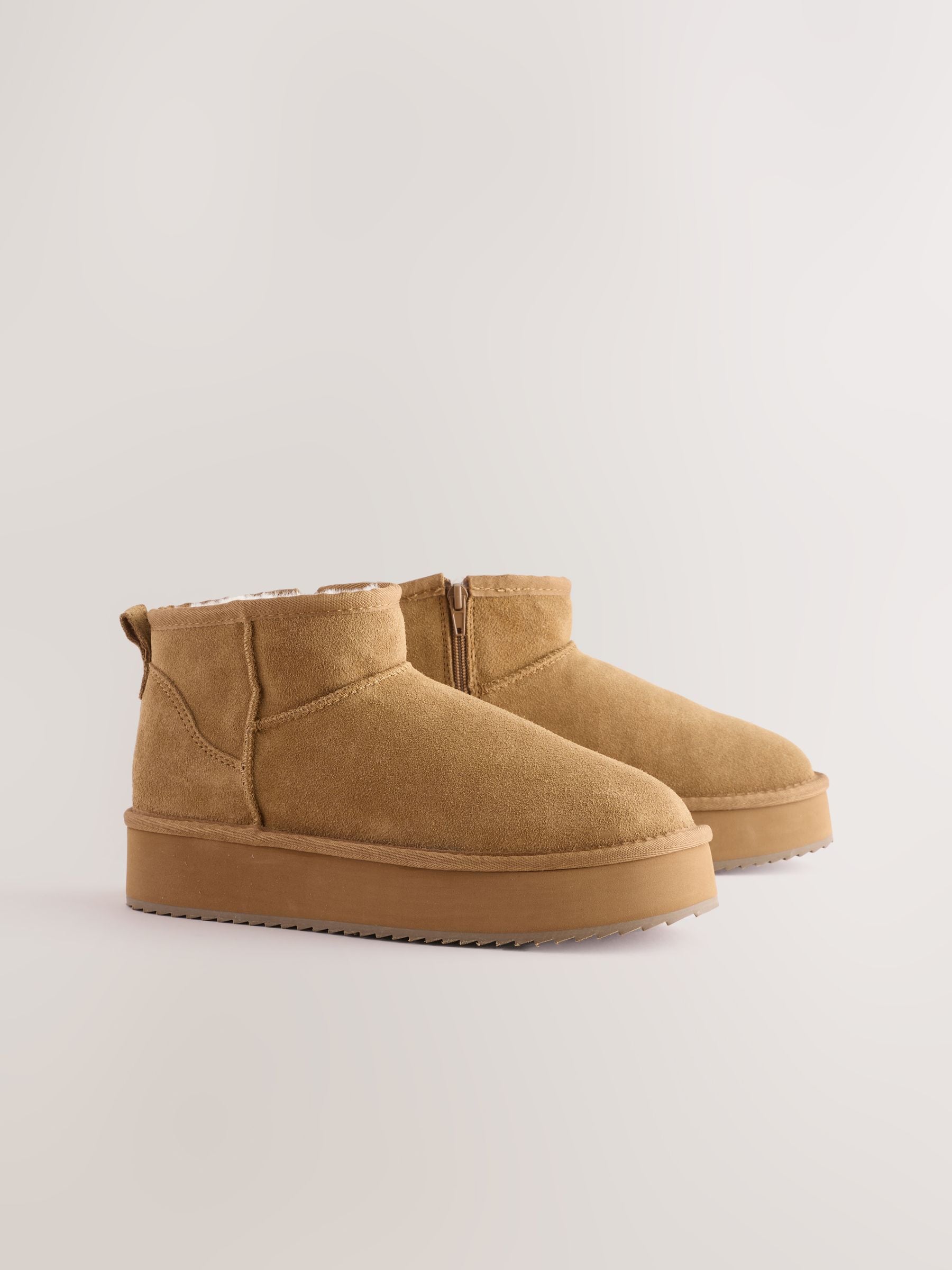 Chestnut Brown Shower Repellent Suede Faux Fur Lined Platform Boots