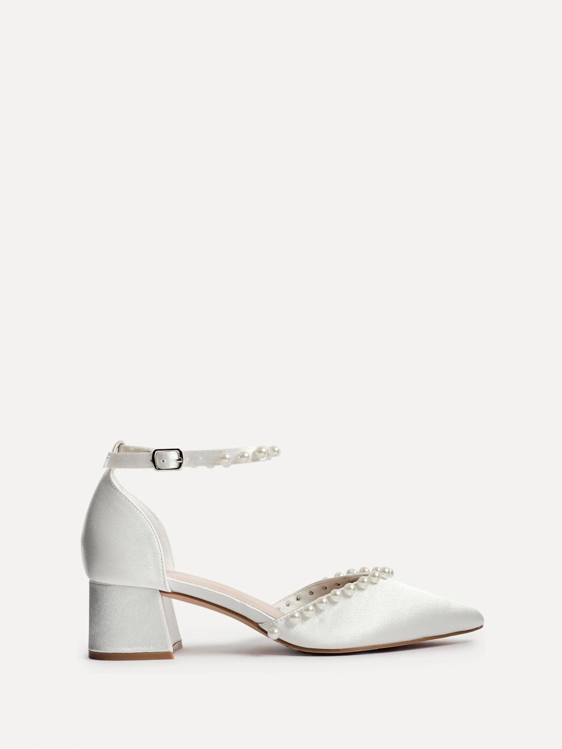 Linzi Ivory Swan Court Heels With Pearl Details