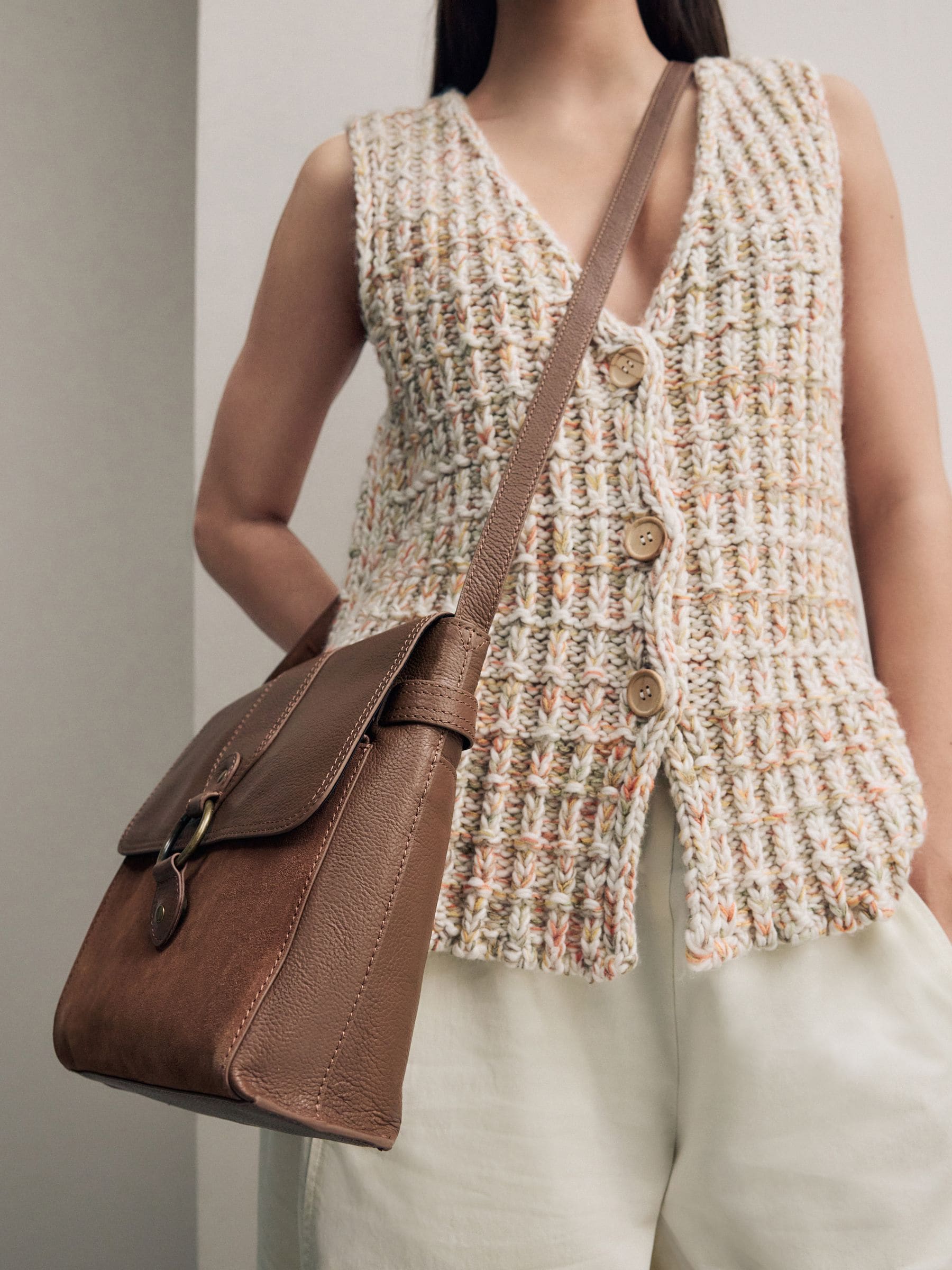 Tan Brown Leather Pocket Messenger Bag