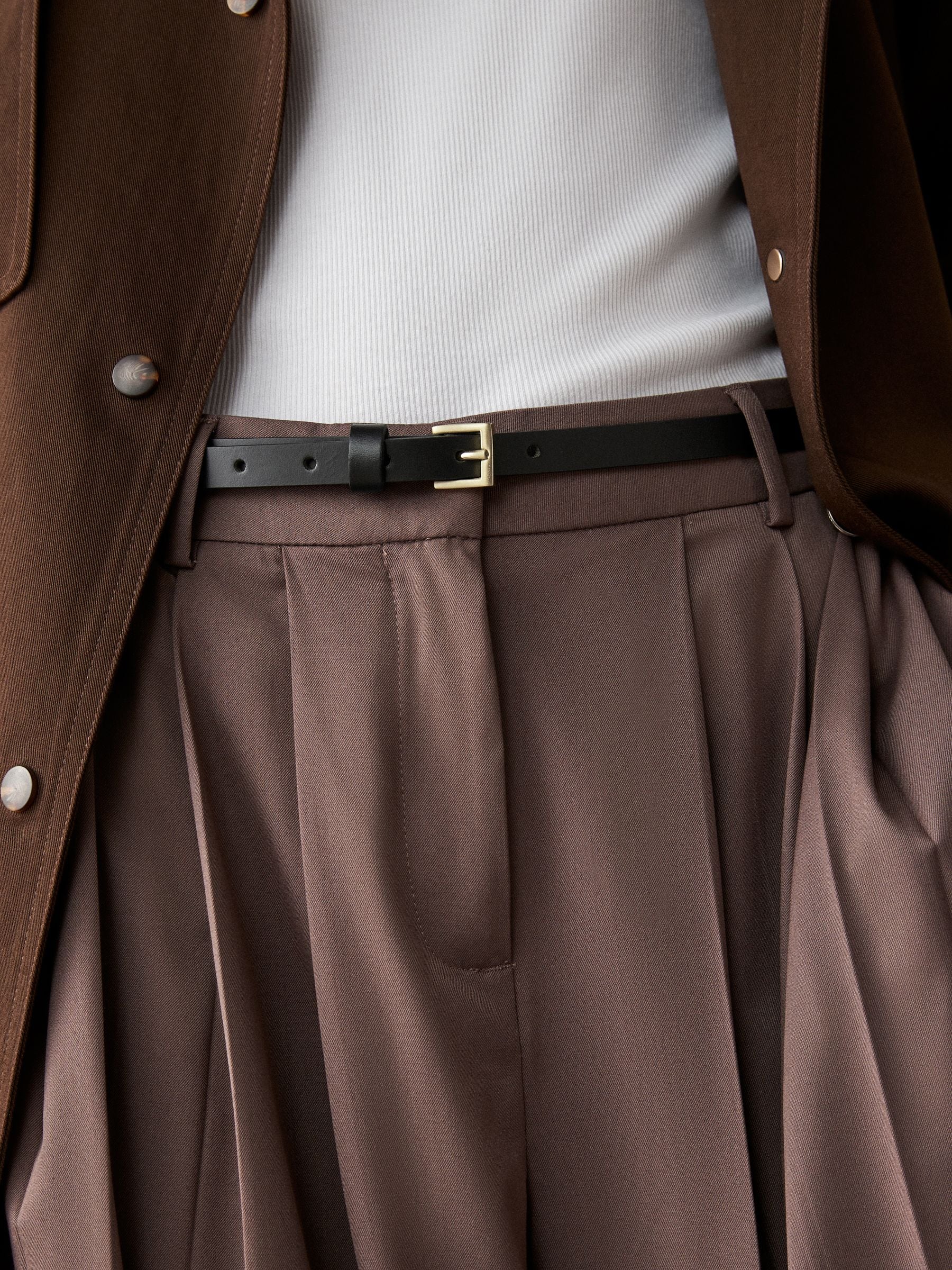 Black with Gold Skinny Leather Belt