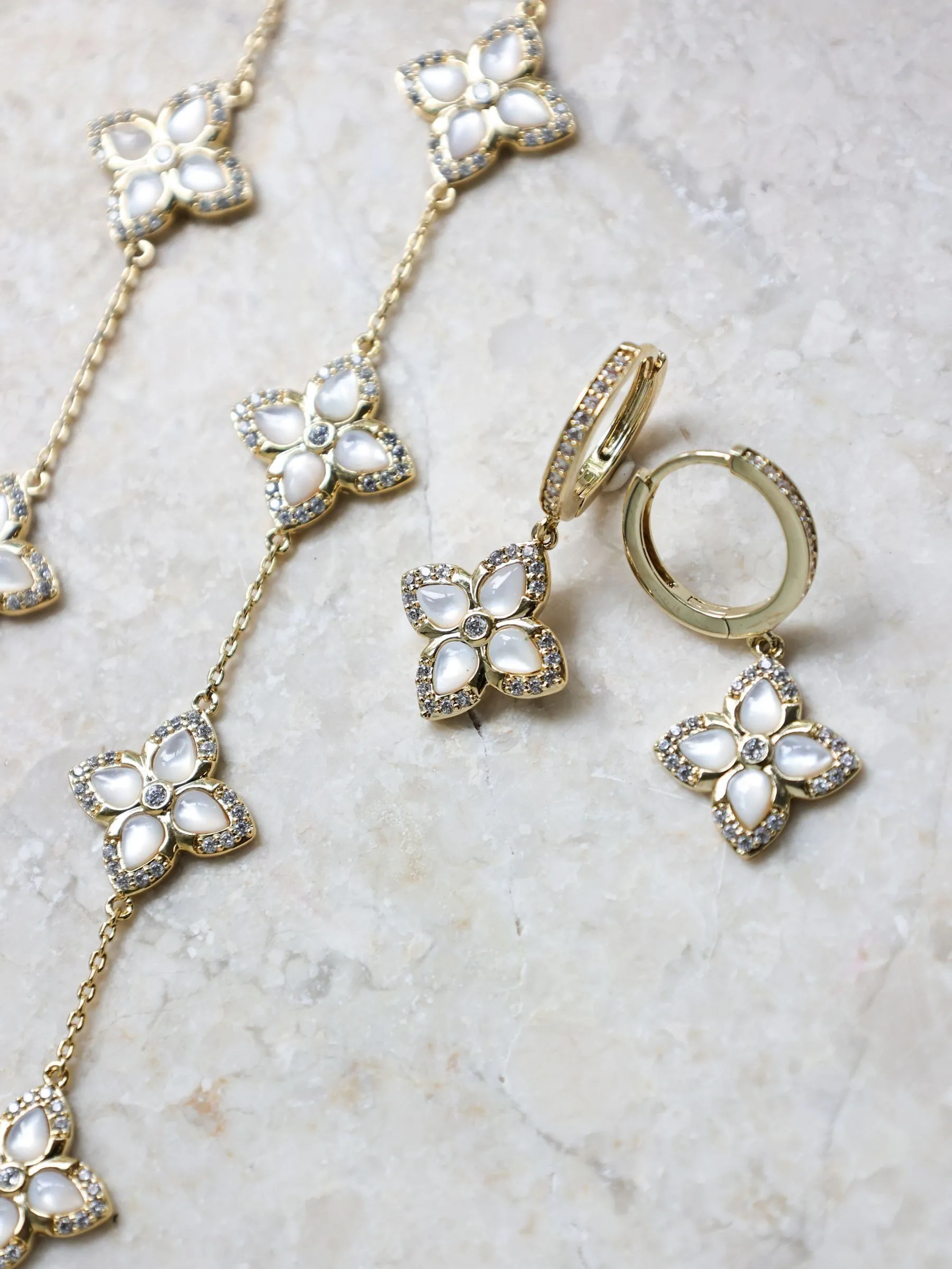 Jon Richard Gold Mother Of Pearl Clover Bracelet