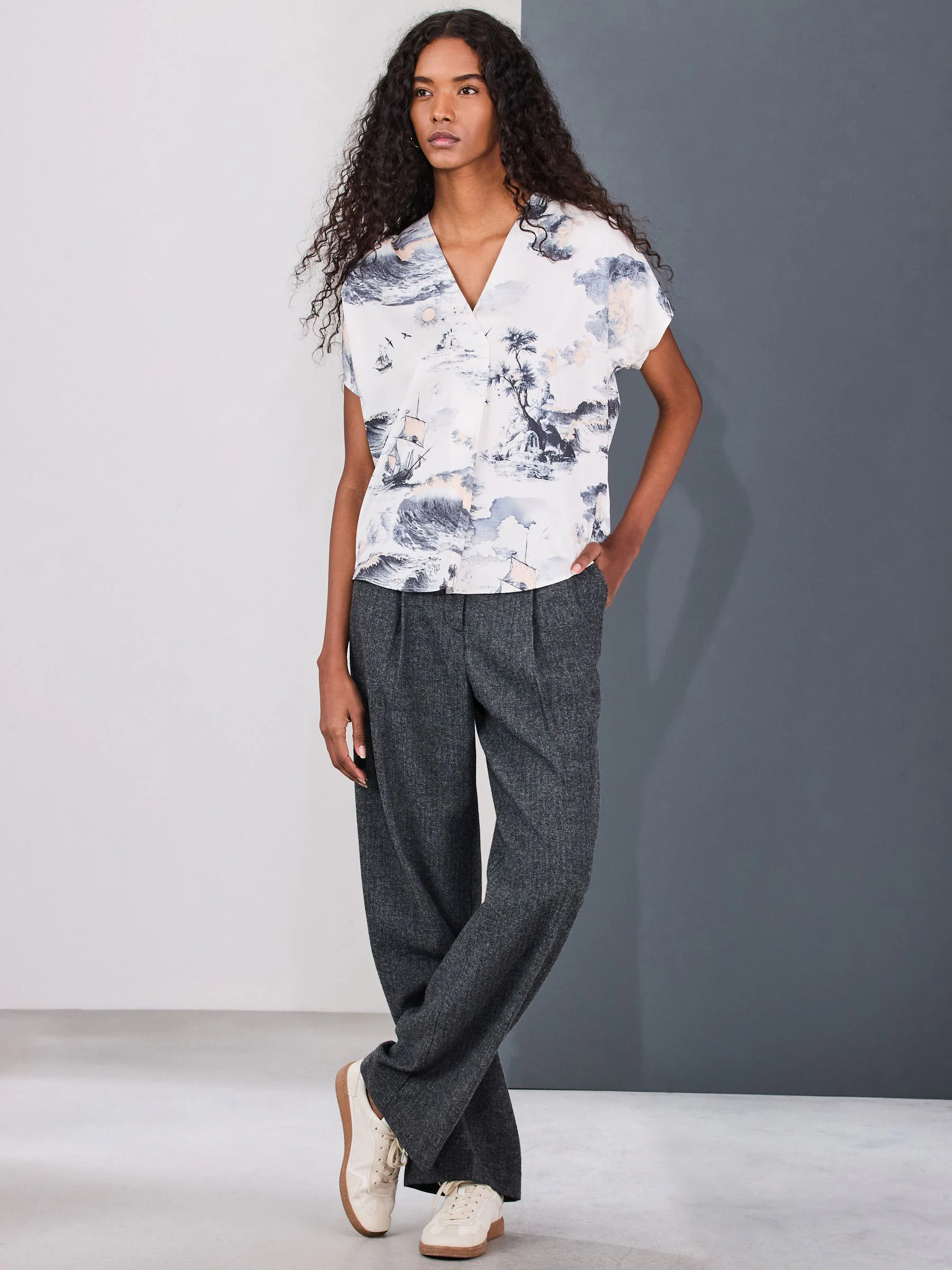 Abstract Boat Print Short Sleeve V-Neck Blouse