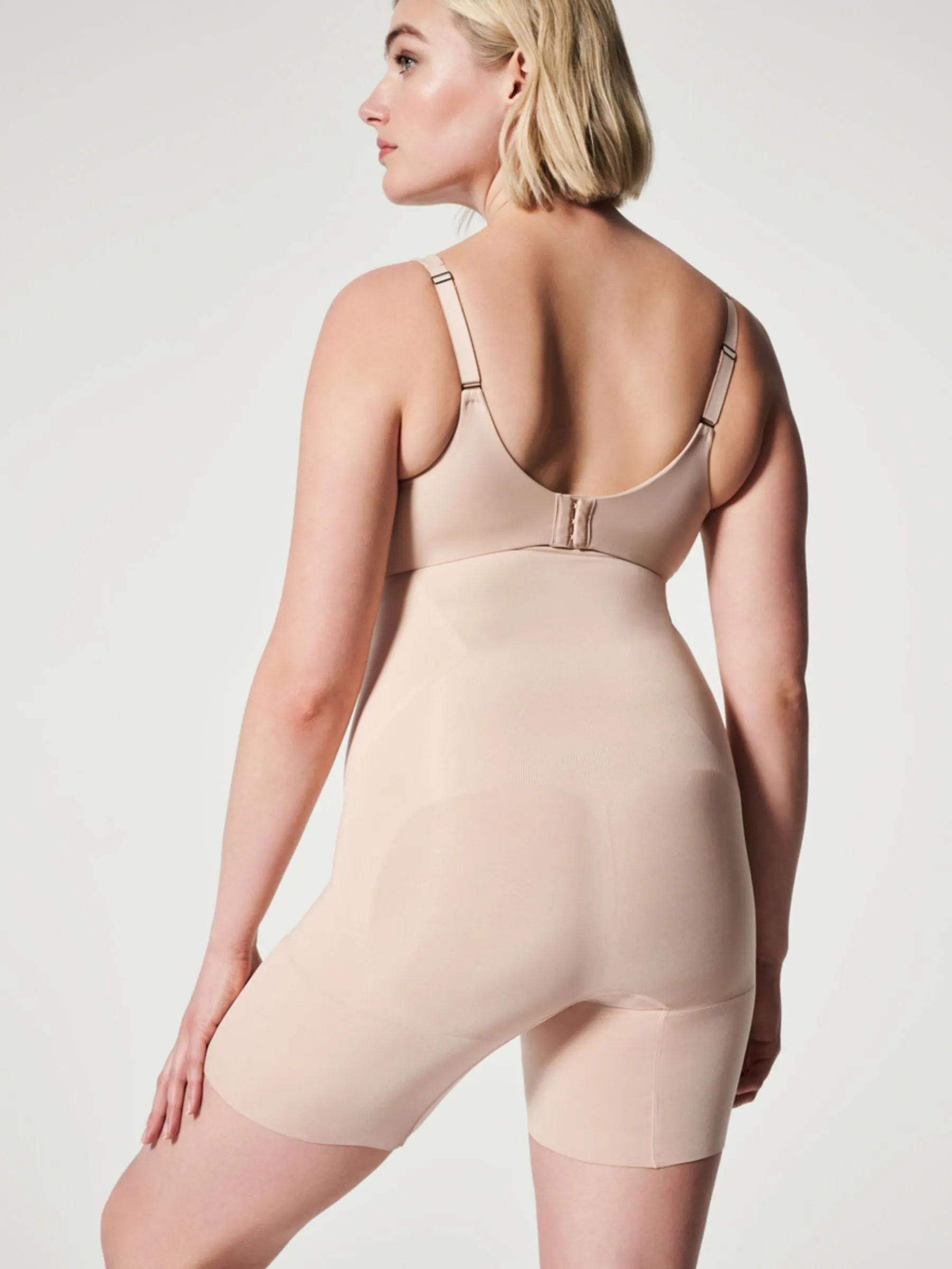 SPANX Light Nude Super High Waist SPANXsculpt™ OnCore High-Waisted Mid-Thigh Short