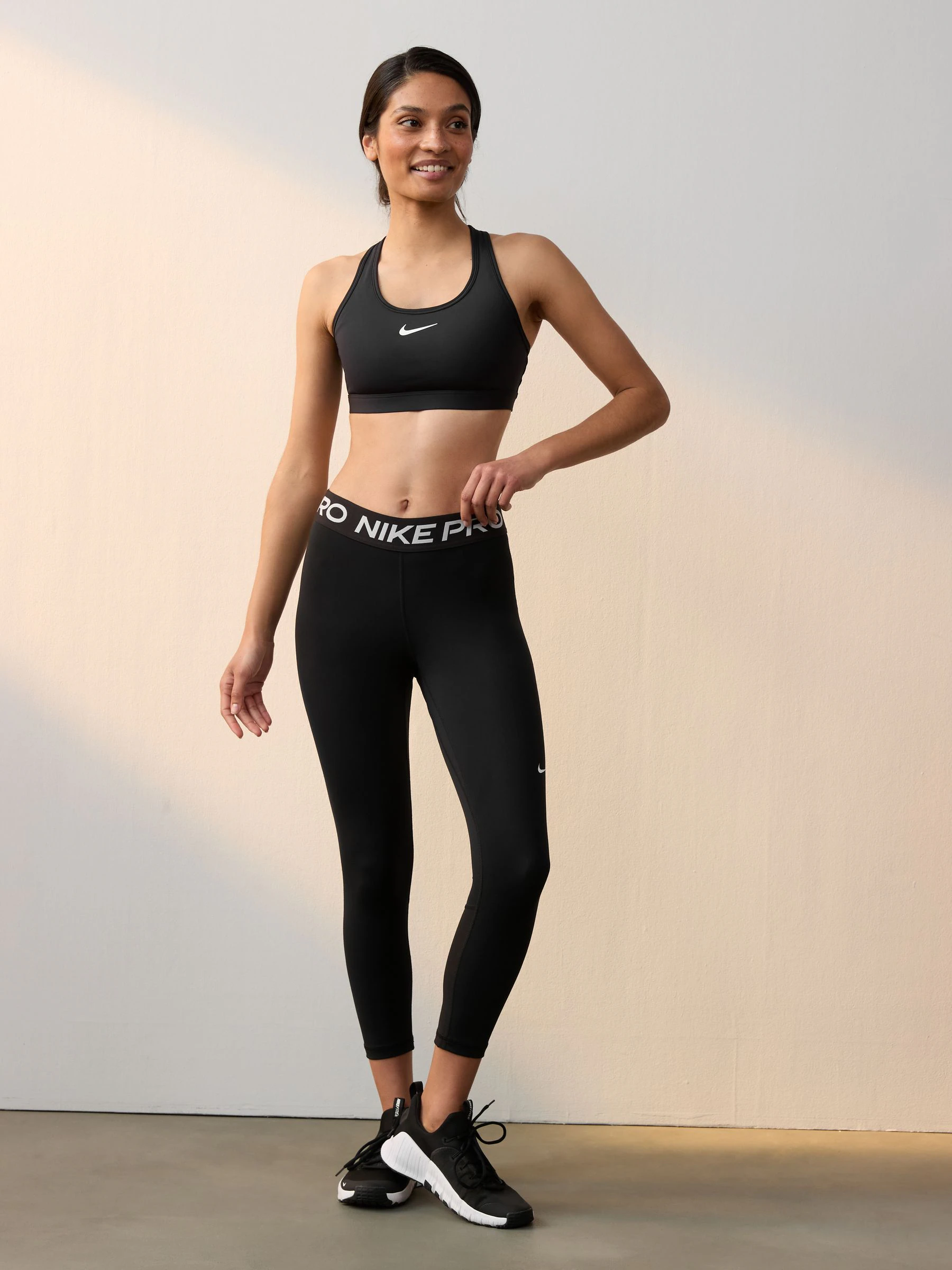 Nike Black 365 Cropped Leggings