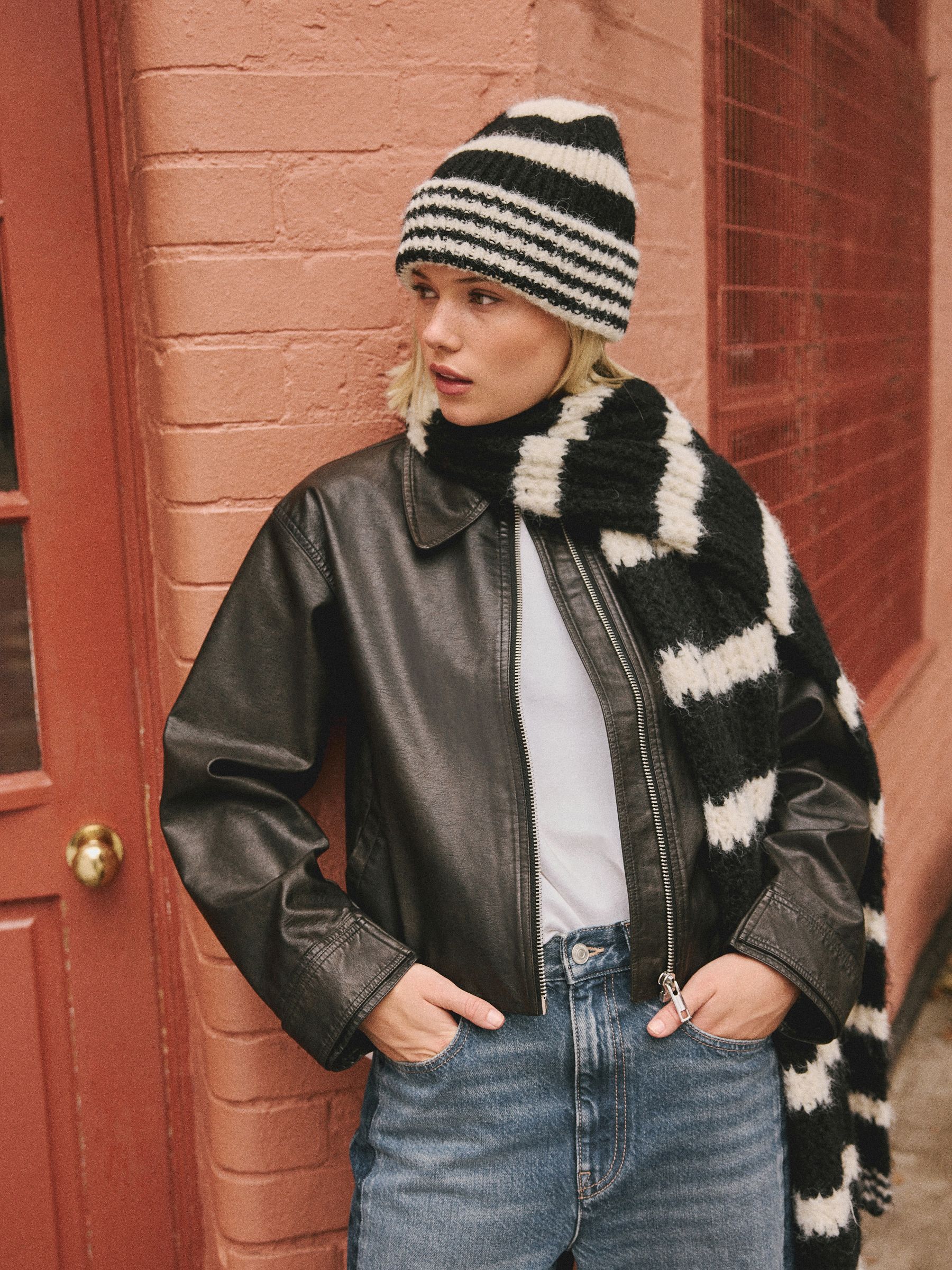 Black/White Stripe Knitted Beanie Hat