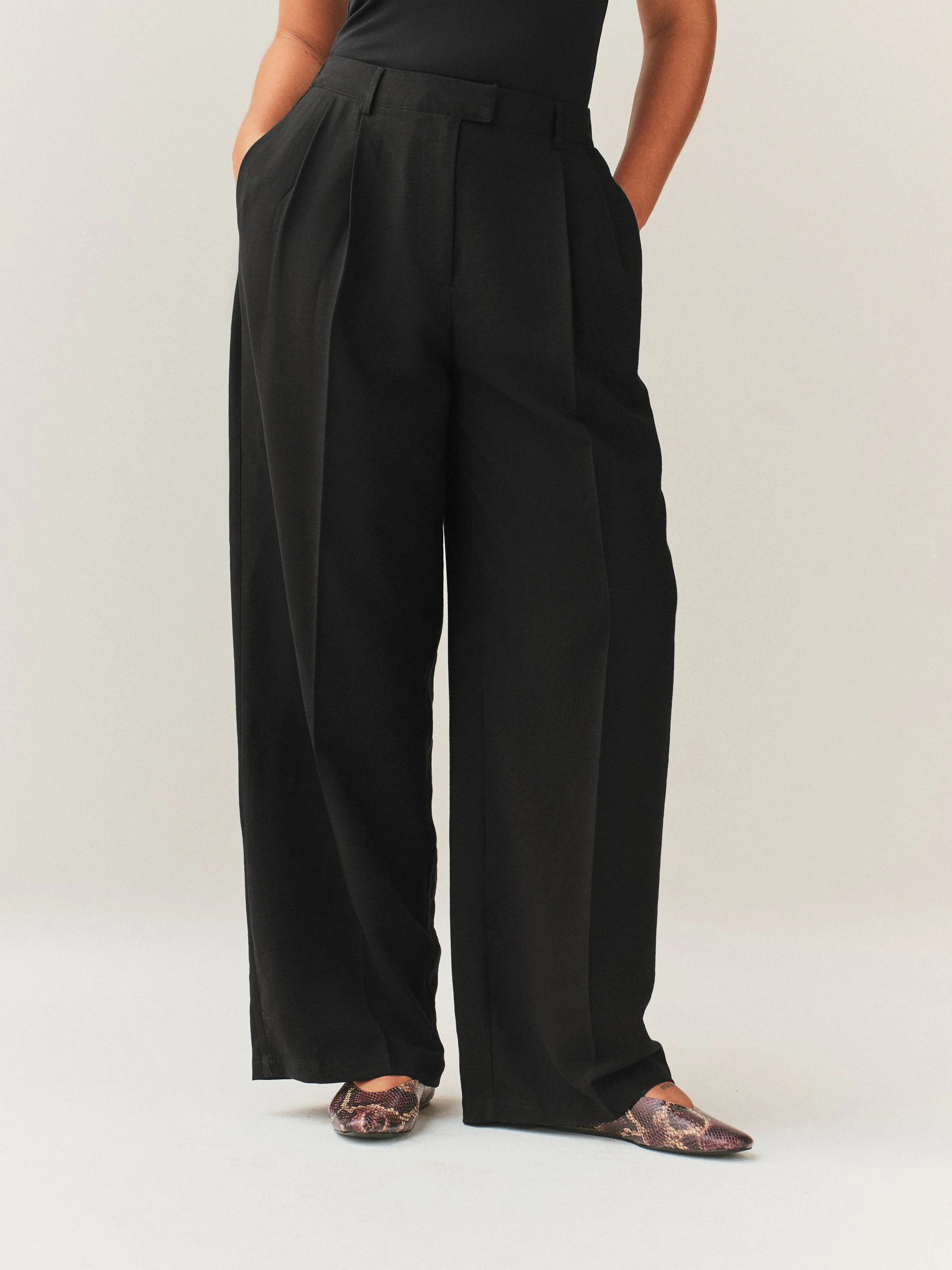 Black Hourglass Wide Leg Tailored Trousers