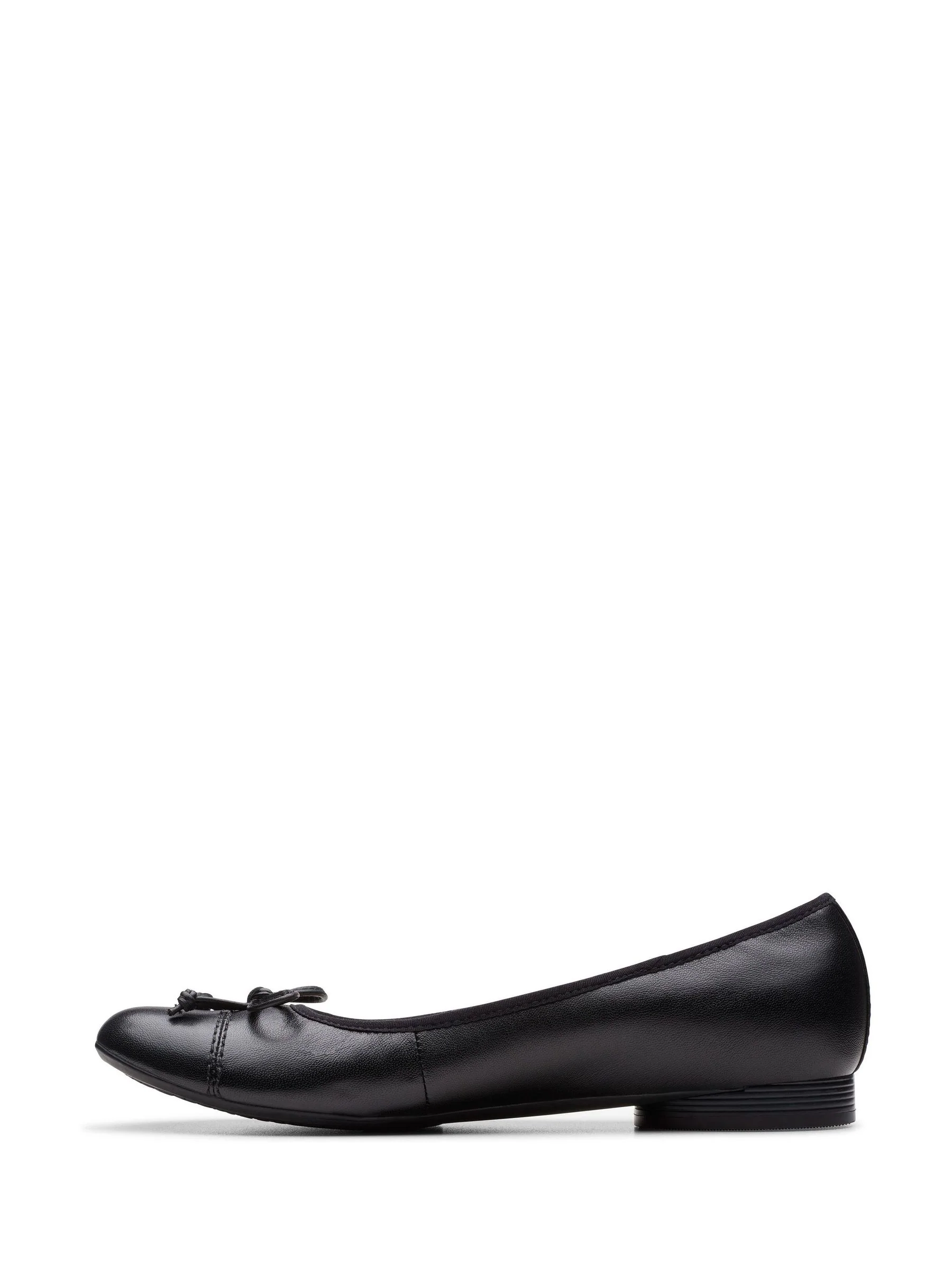 Clarks Black Standard Fit (D) Leather Loreleigh Rae Shoes