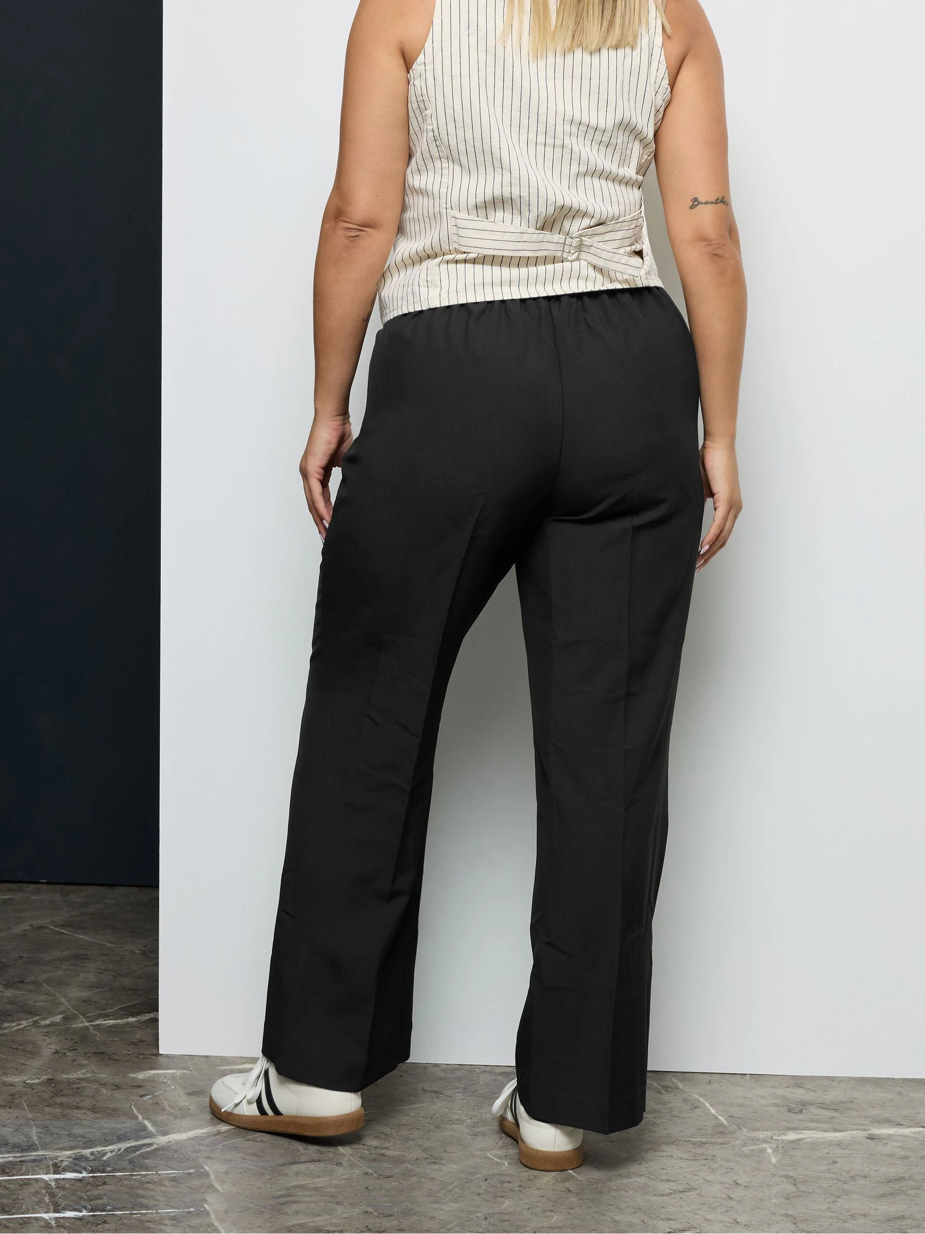 Yours Curve Black Elasticated Stretch Straight Leg Trousers