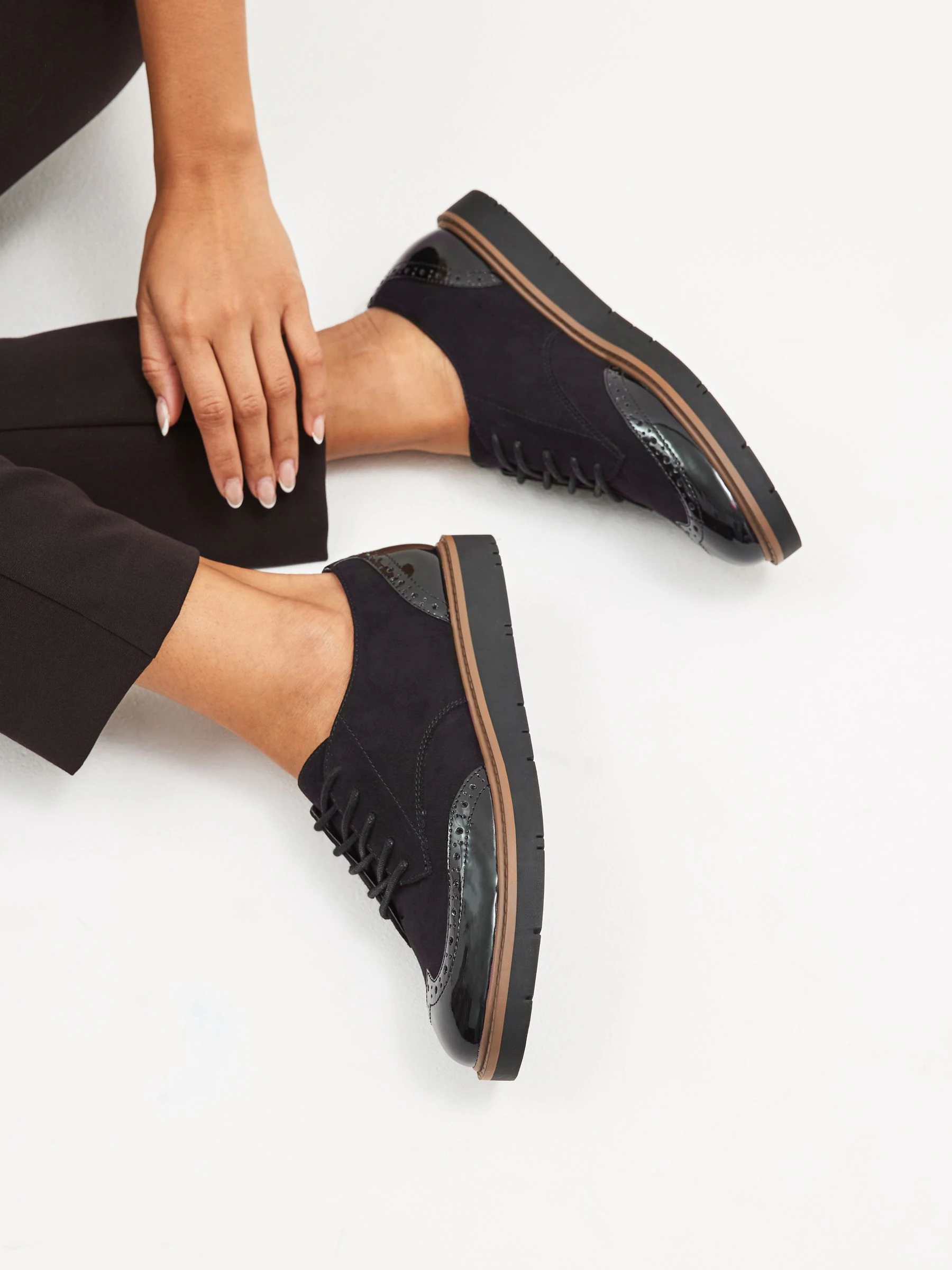 Black Standard/Wide Fit Brogue Lace Up Chunky Sole Shoes