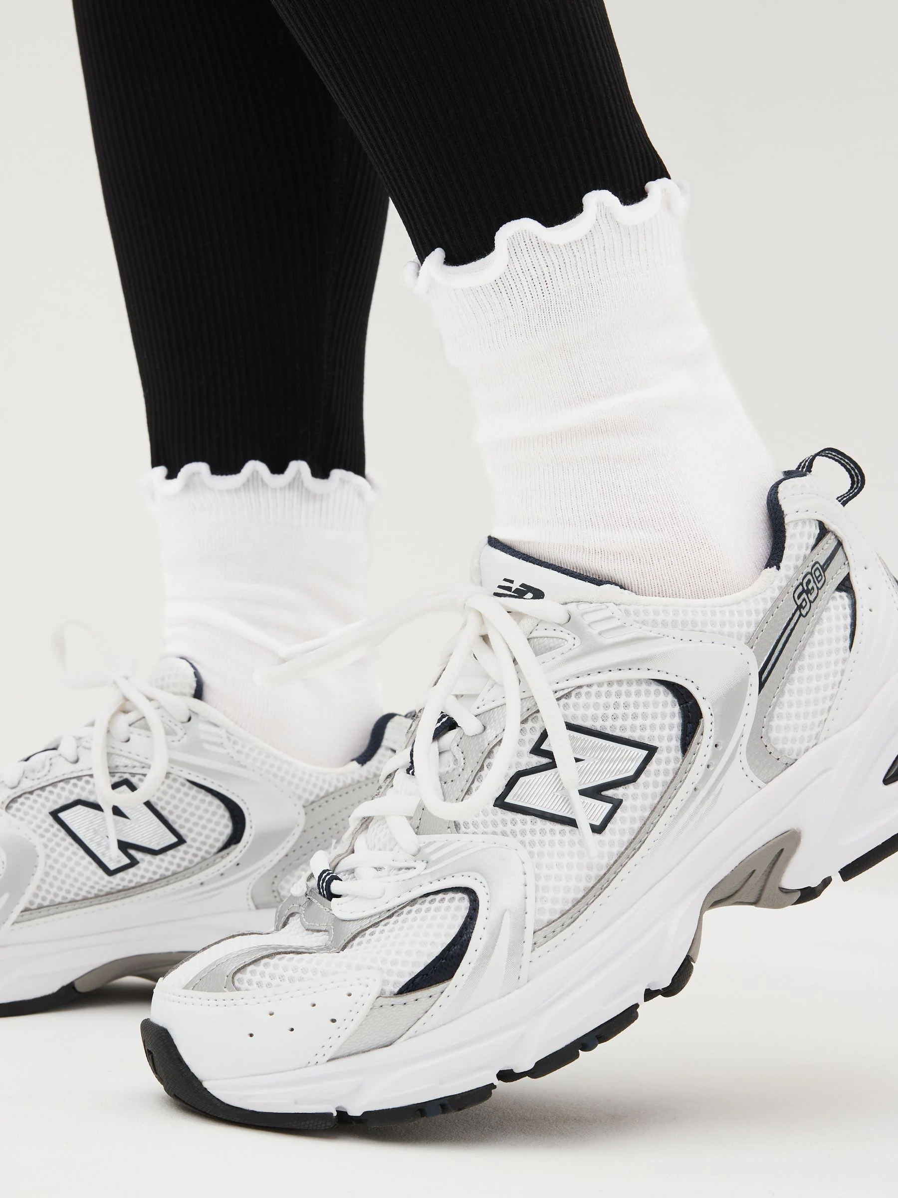 White Frill Top Cushion Sole Ankle Socks 4 Pack