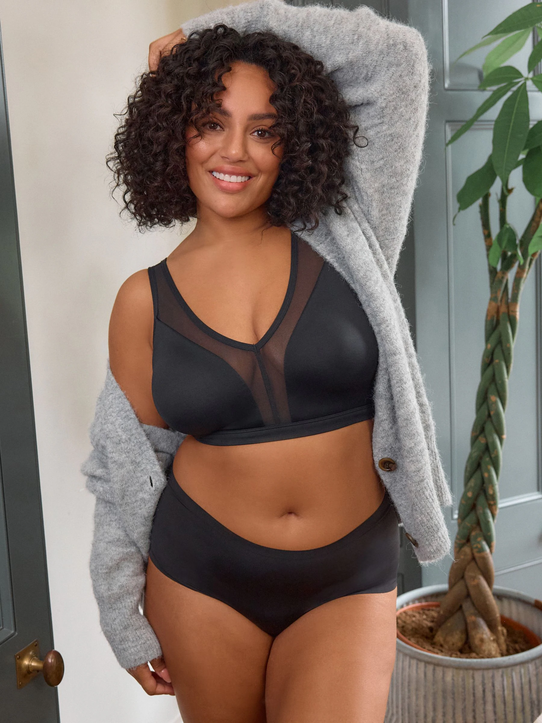 Black B-H Total Support Non Wire Ultimate Comfort Bra