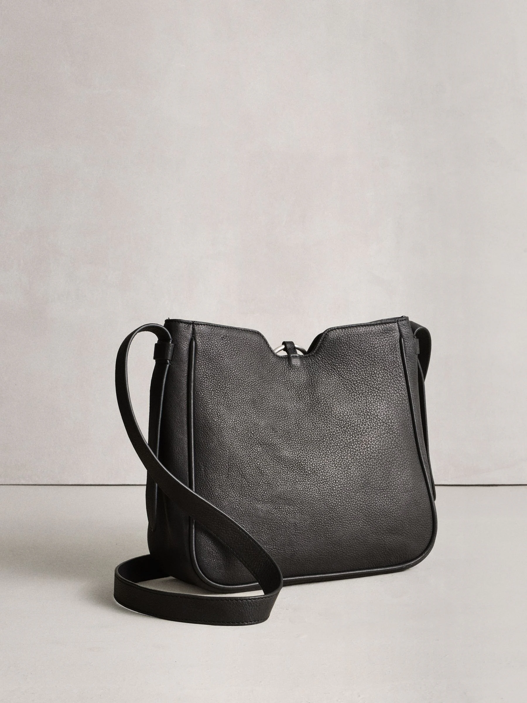 Black Leather Leather Messenger Cross-Body Bag