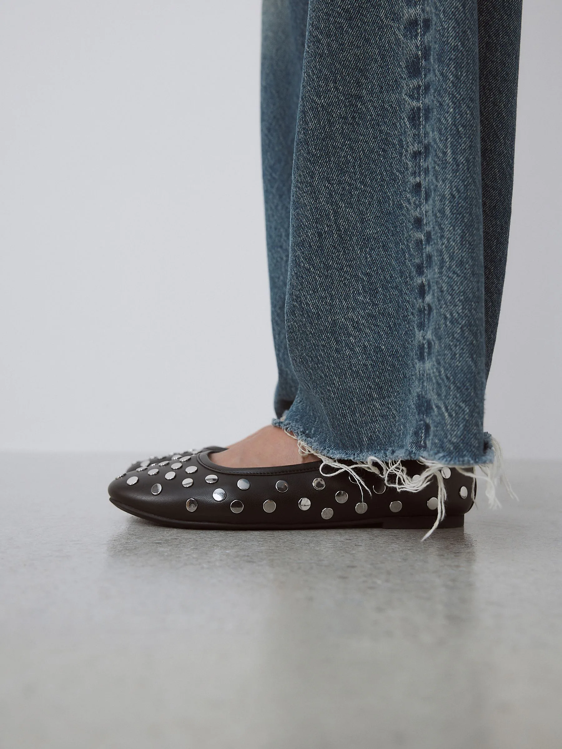 Black Forever Comfort® Round Toe Ballerinas