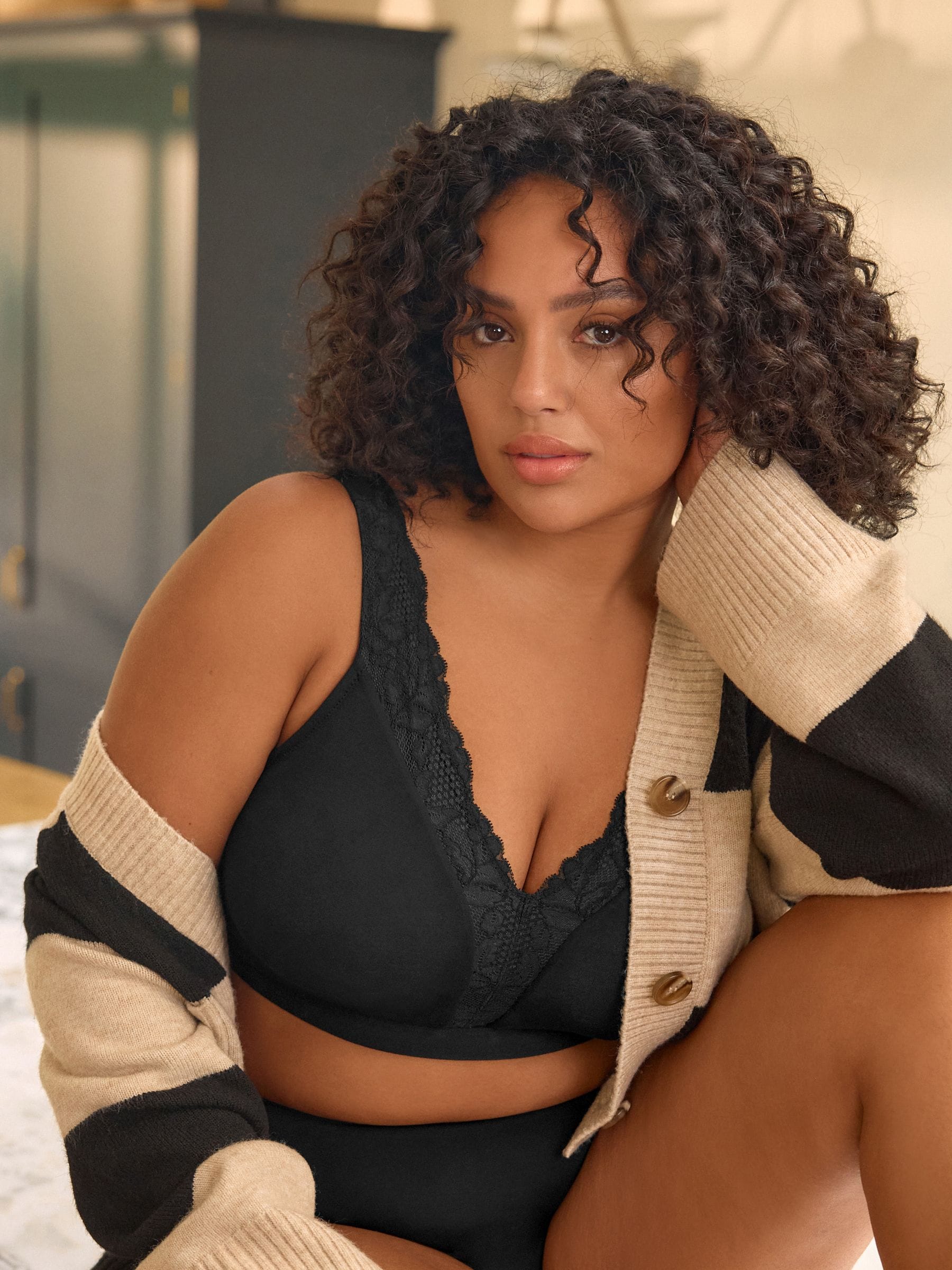 Black B-H Total Support Ultimate Comfort Supersoft Non Pad Non Wire Bra