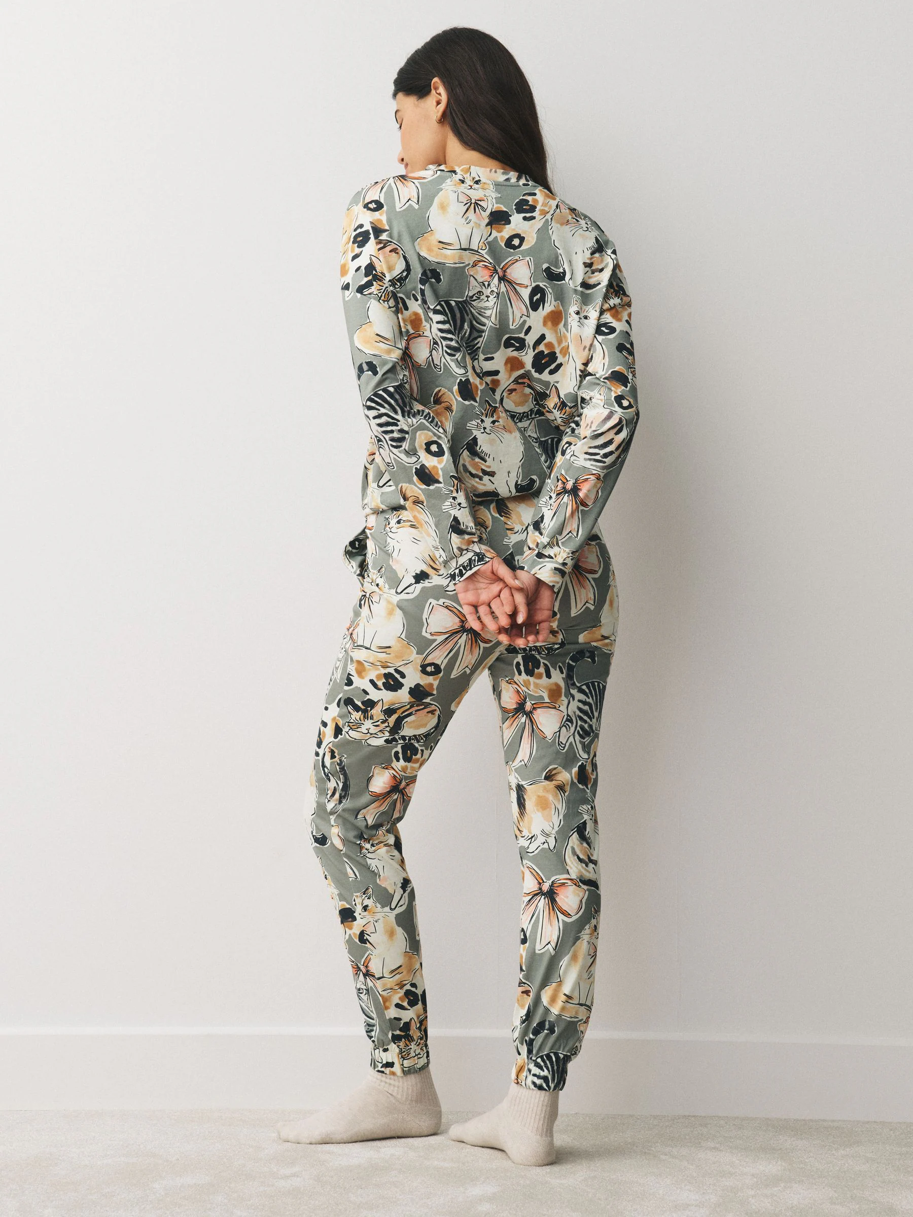 Neutral Cat Long Sleeve Pyjamas